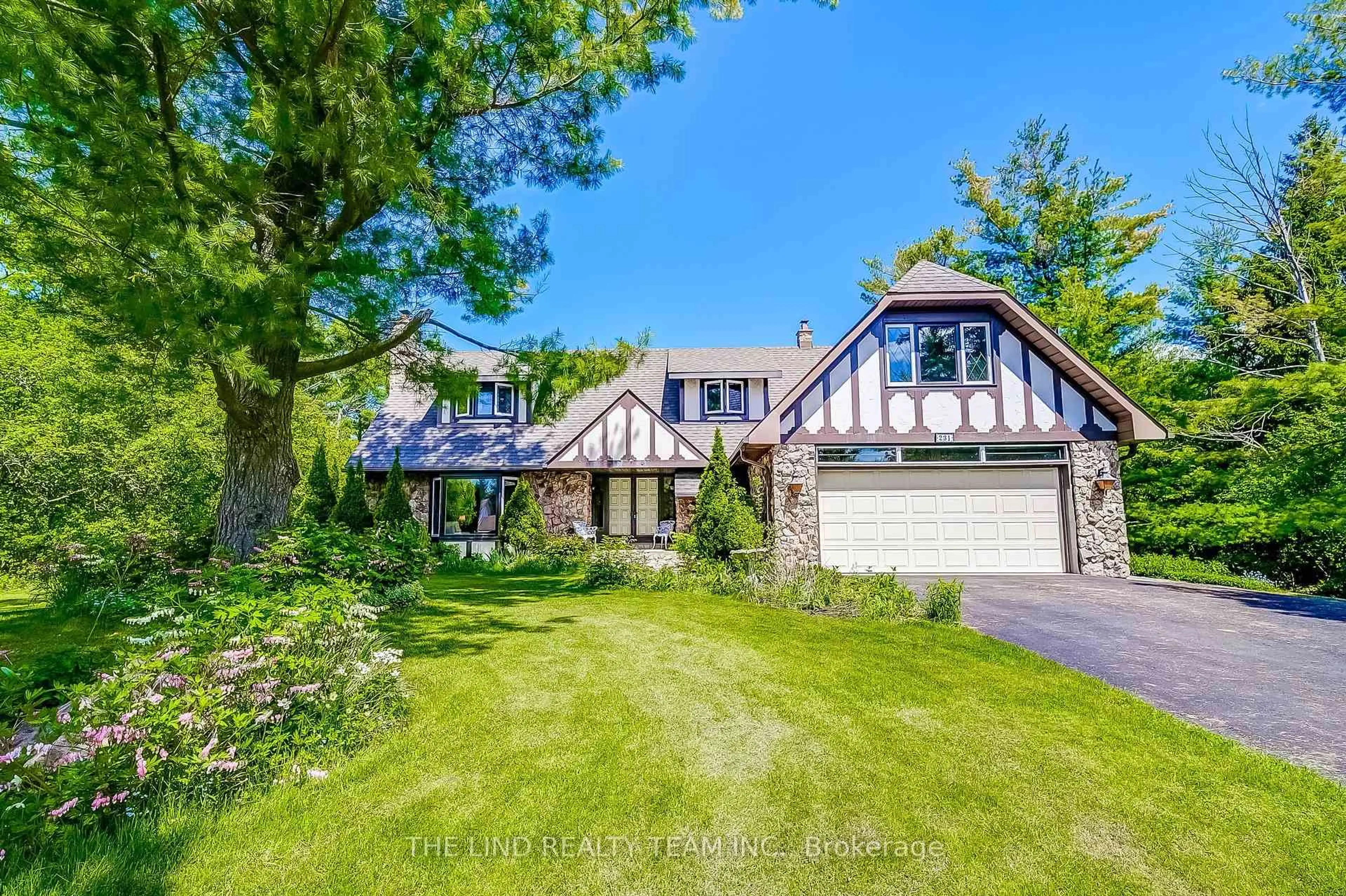 Unknown for 231 Ridge Rd, Aurora Ontario L4G 0M3
