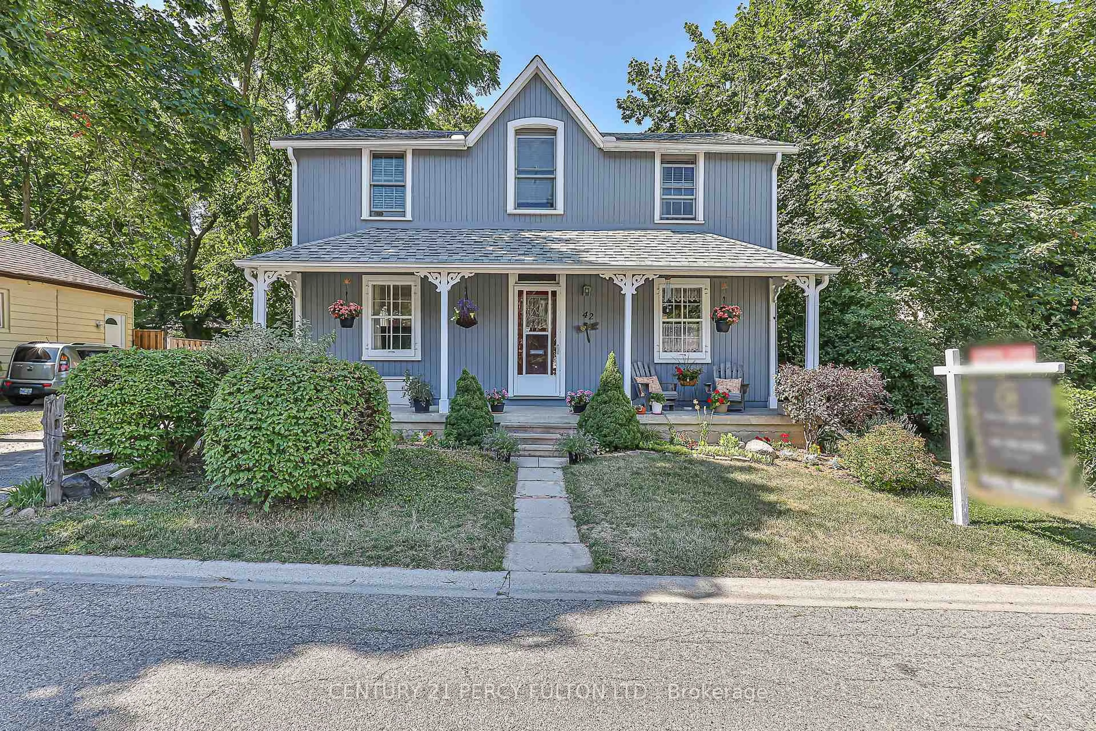 Home with vinyl exterior material, street for 42 Joseph St, Markham Ontario L3P 2N3