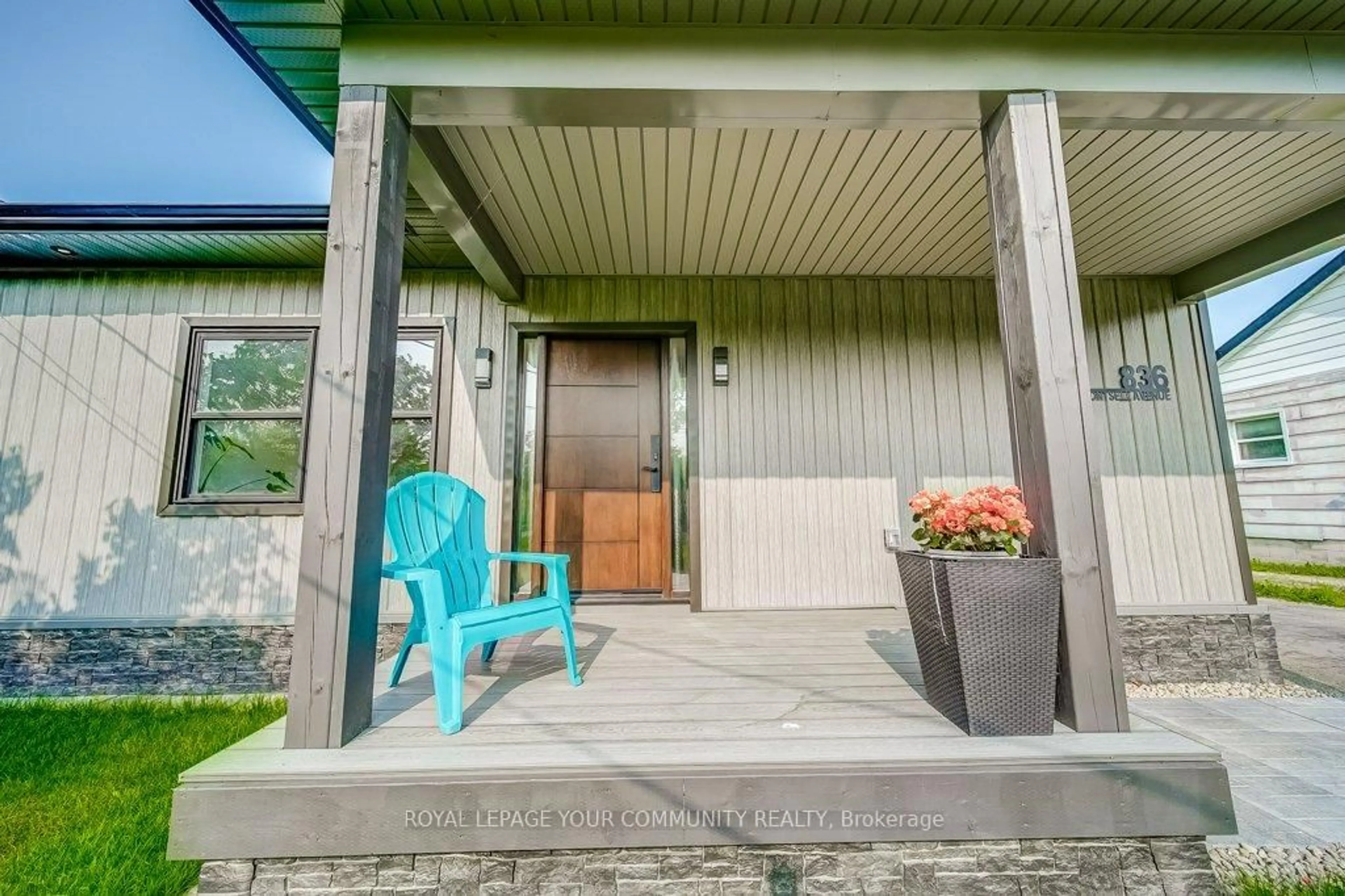 Unknown for 836 Montsell Ave, Georgina Ontario L0E 1S0