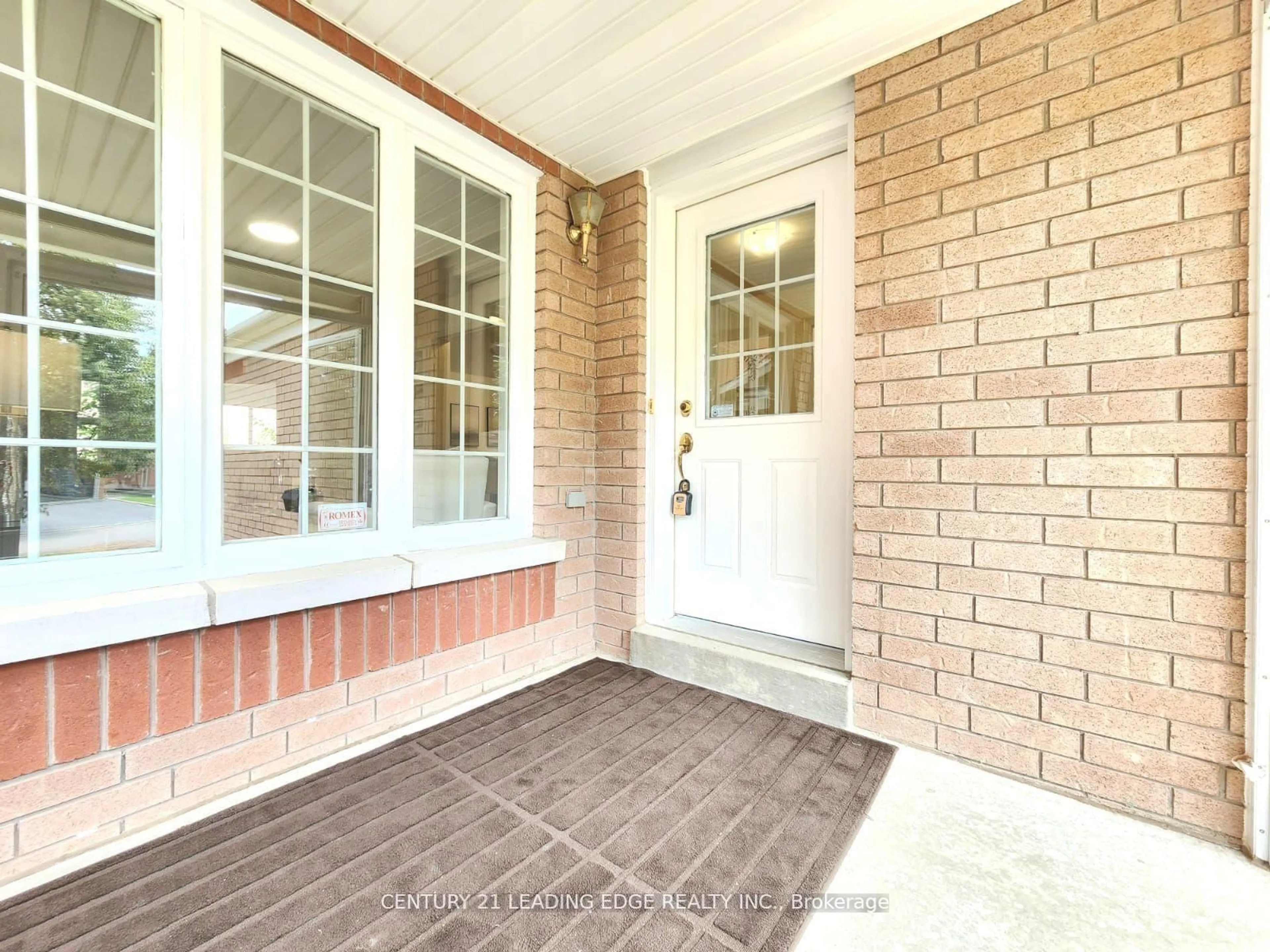 Indoor entryway for 86 Quince Cres, Markham Ontario L3S 3T2