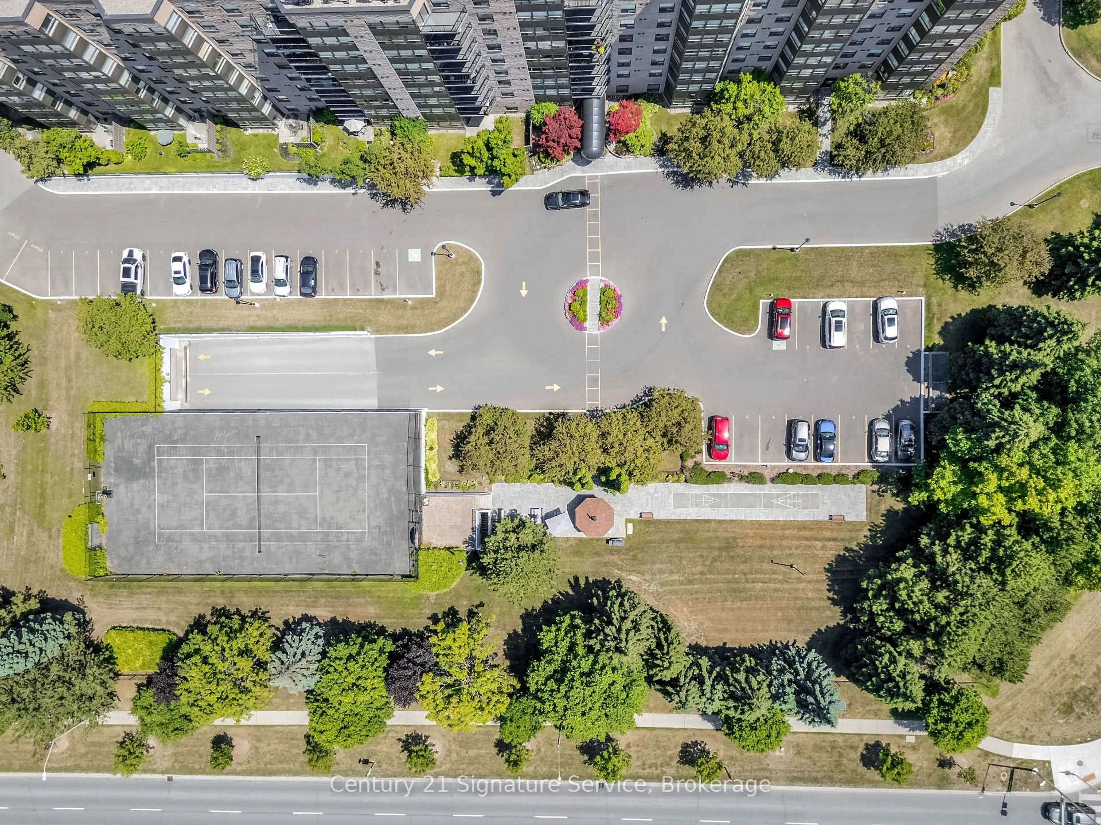 A pic from outside/outdoor area/front of a property/back of a property/a pic from drone, city buildings view from balcony for 2 Raymerville Dr #814, Markham Ontario L3P 7N7