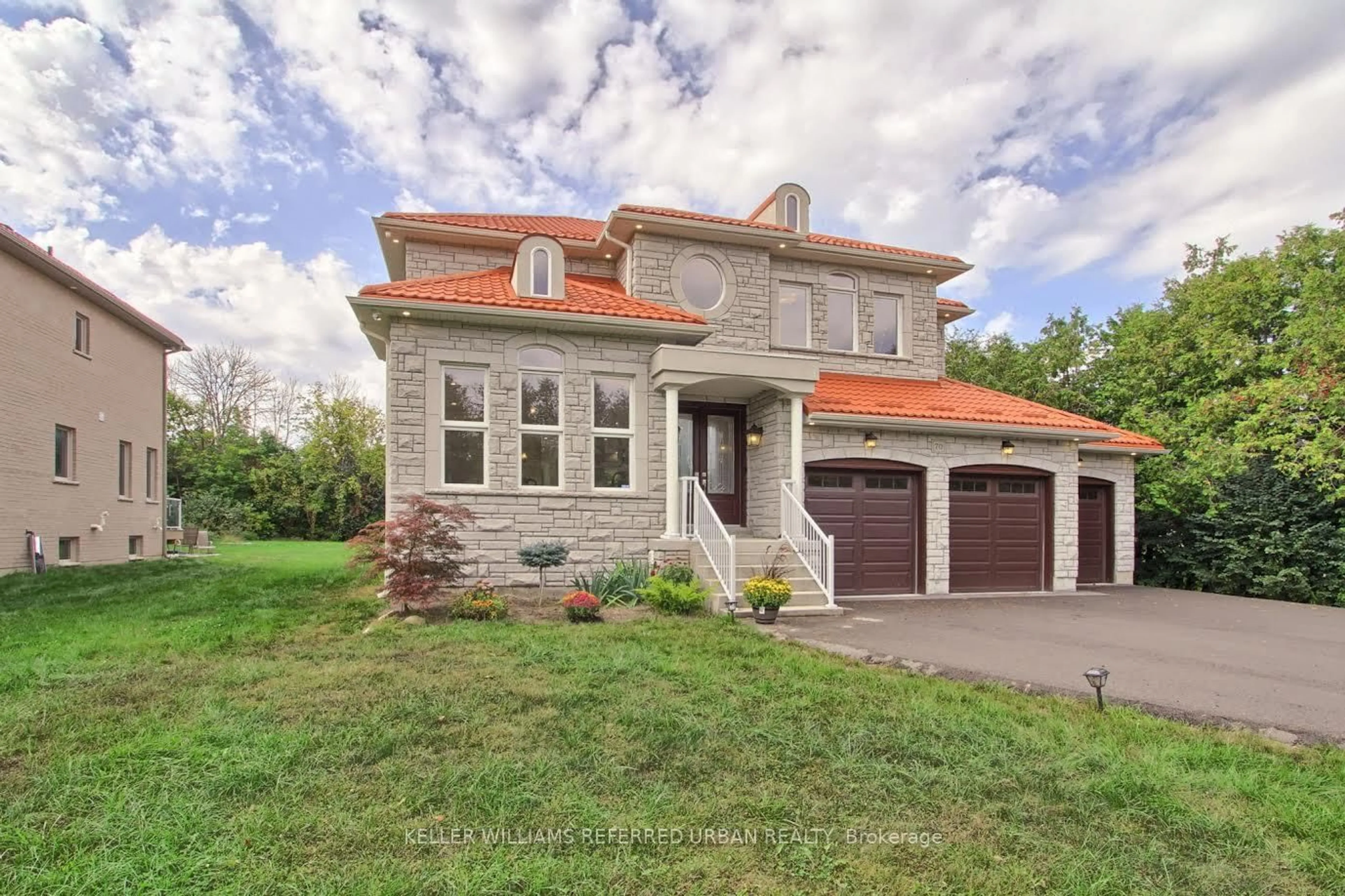 Home with brick exterior material, street for 70 Brule Lakeway, Georgina Ontario L0E 1L0