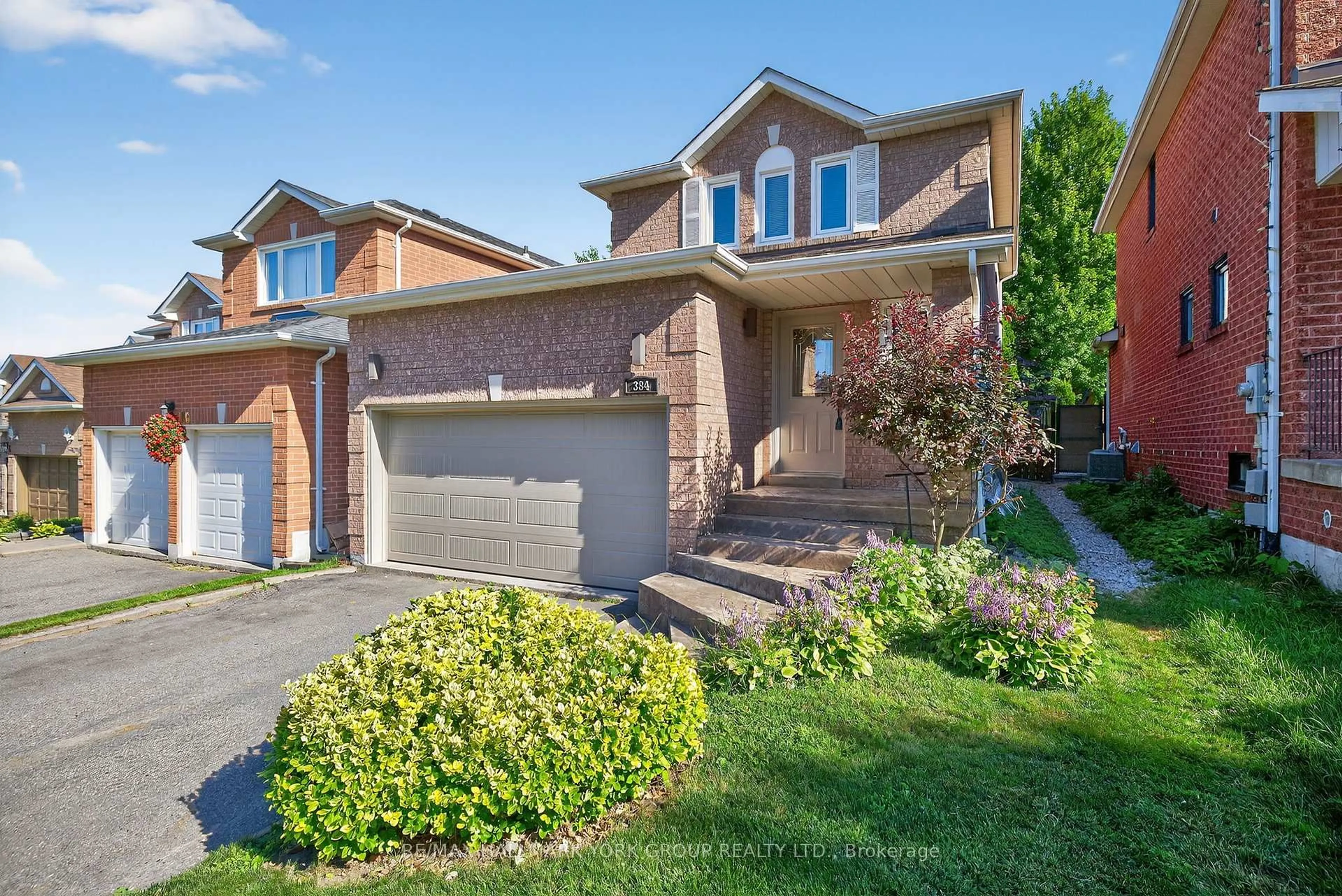 Home with brick exterior material, street for 384 Rushbrook Dr, Newmarket Ontario L3X 2B8
