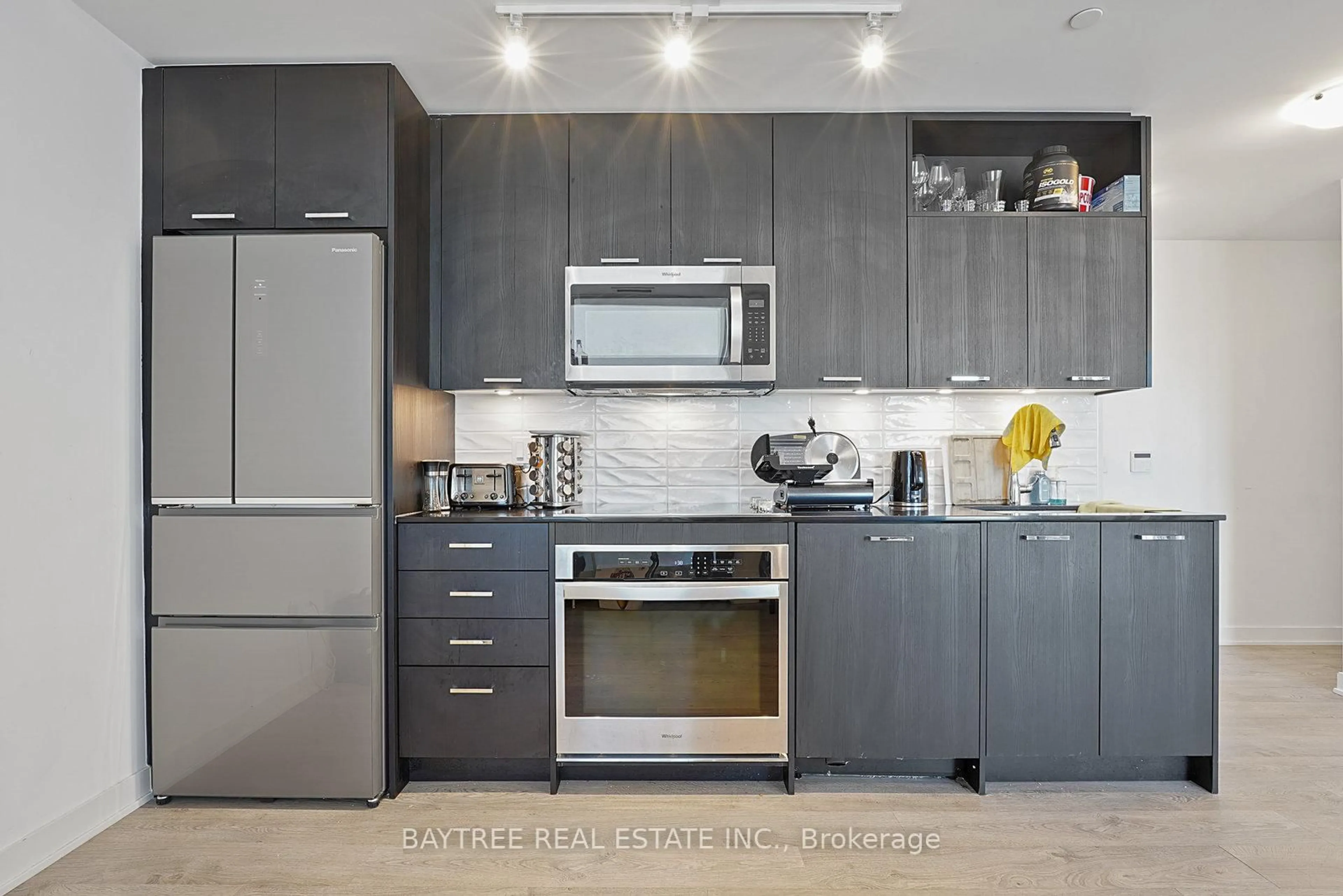 Unknown for 120 Eagle Rock Way #508, Vaughan Ontario L6A 5C9