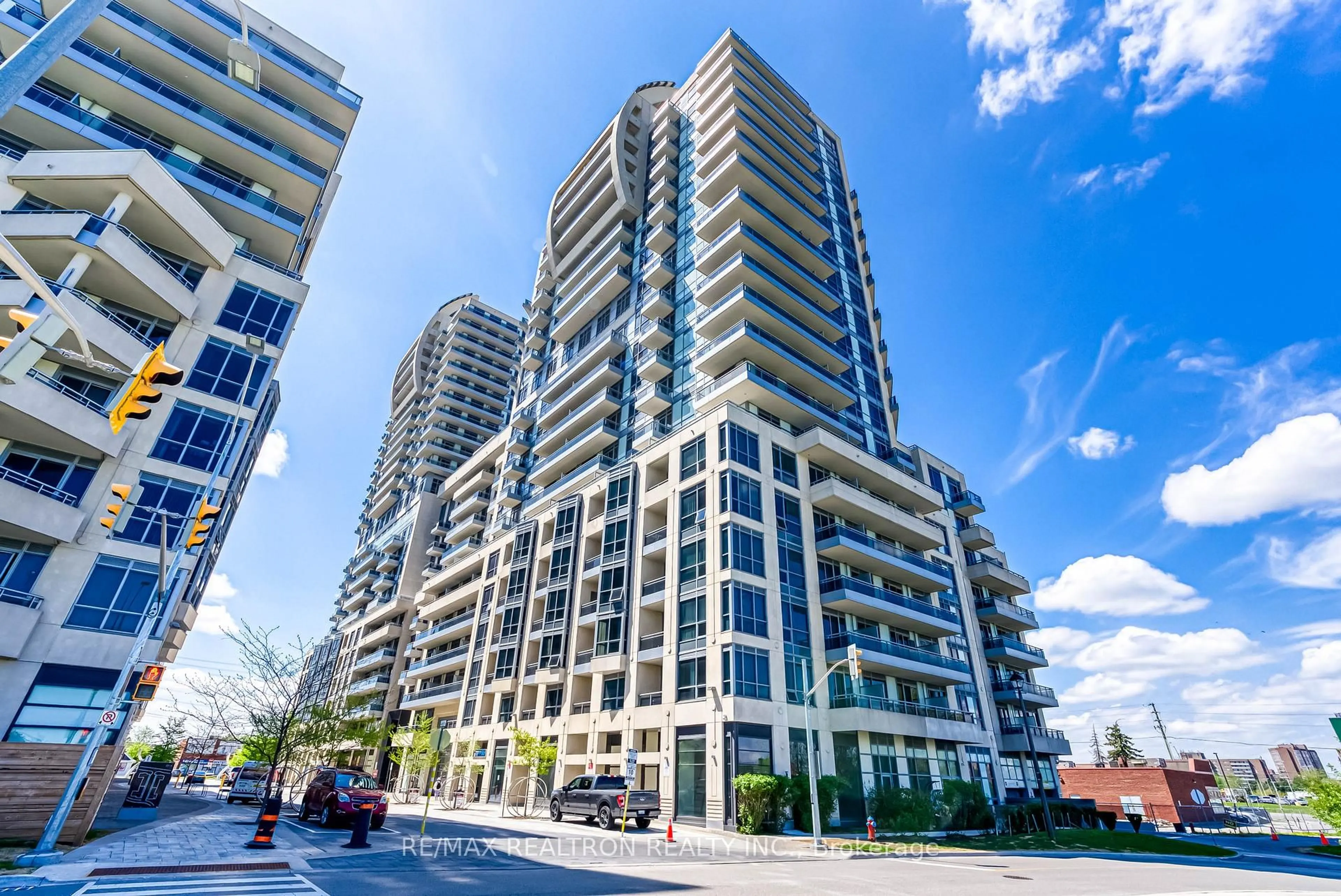 Unknown for 9205 Yonge St #1502 NE, Richmond Hill Ontario L4C 1V5