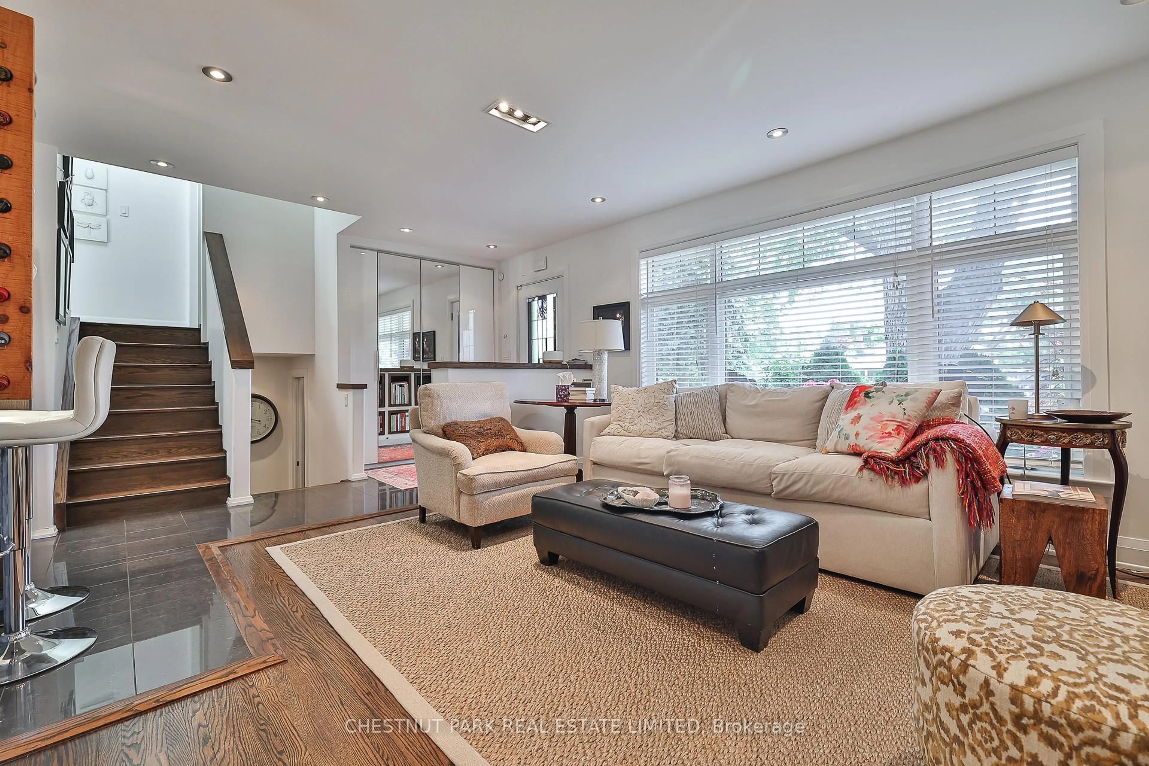 Living room with furniture, unknown for 17 Arrowflight Dr, Markham Ontario L3P 1R9