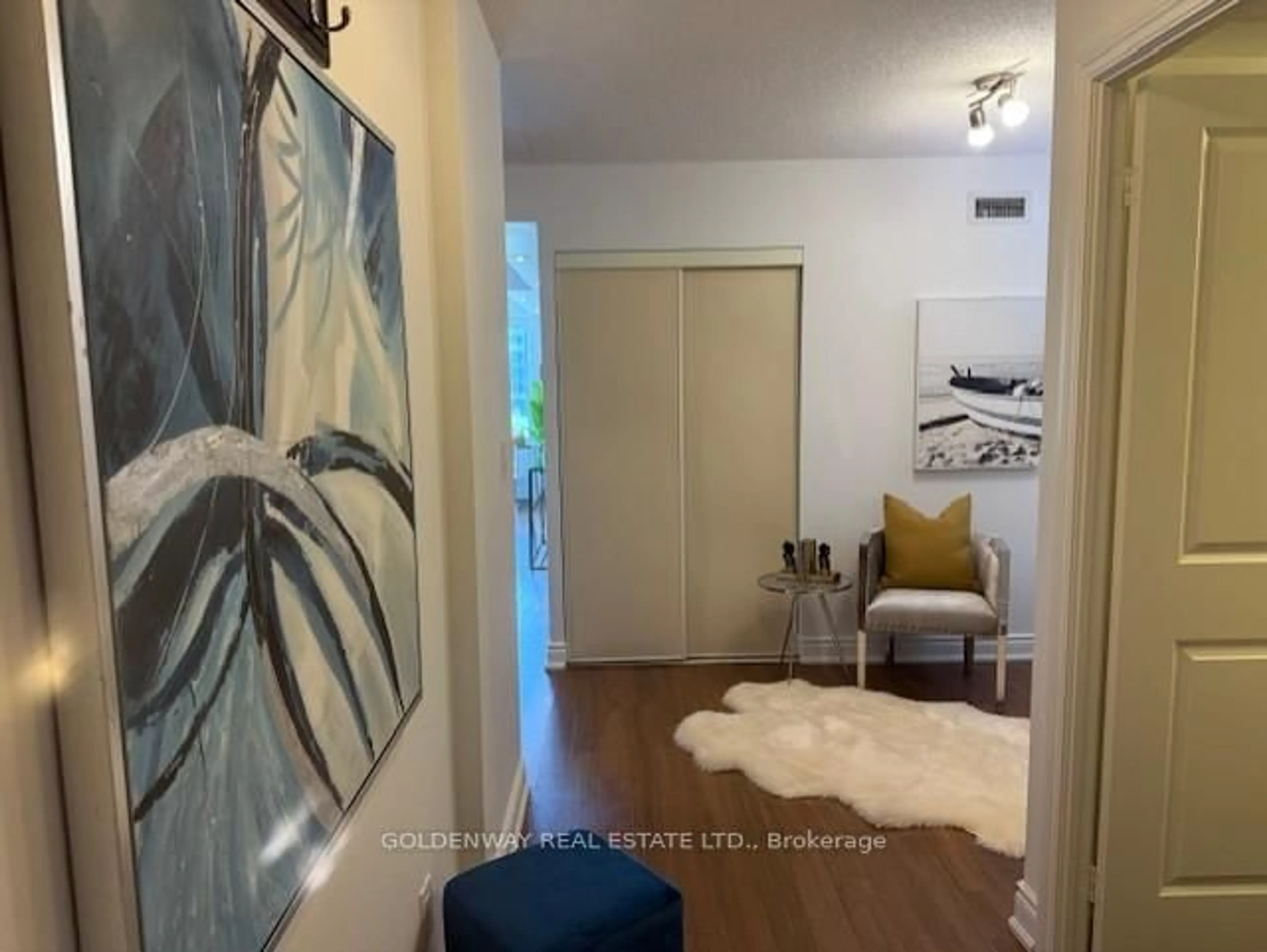 Indoor entryway for 233 South Park Rd #501, Markham Ontario L3T 0B3