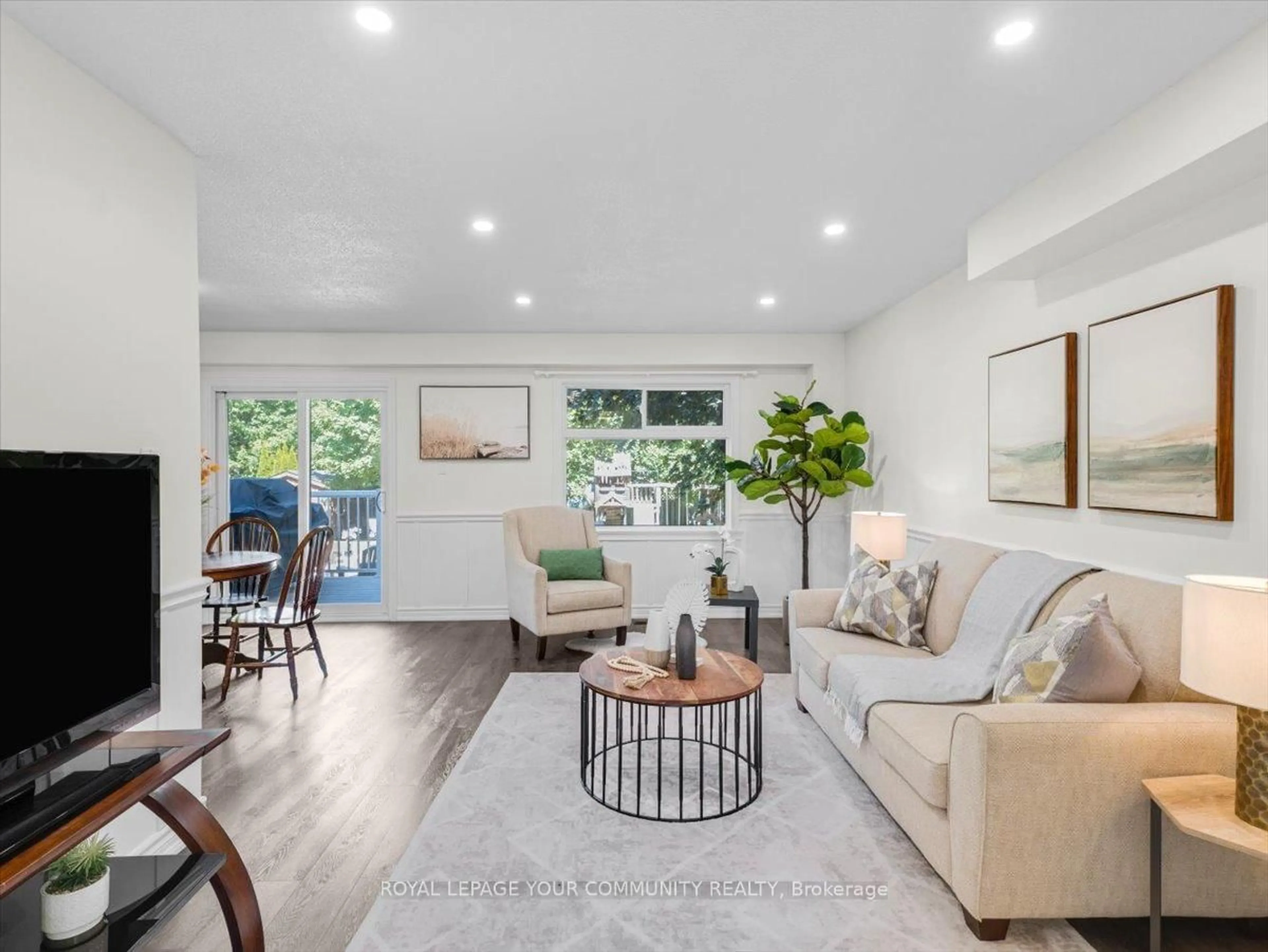 Living room with furniture, unknown for 113 Natanya Blvd, Georgina Ontario L4P 3P9