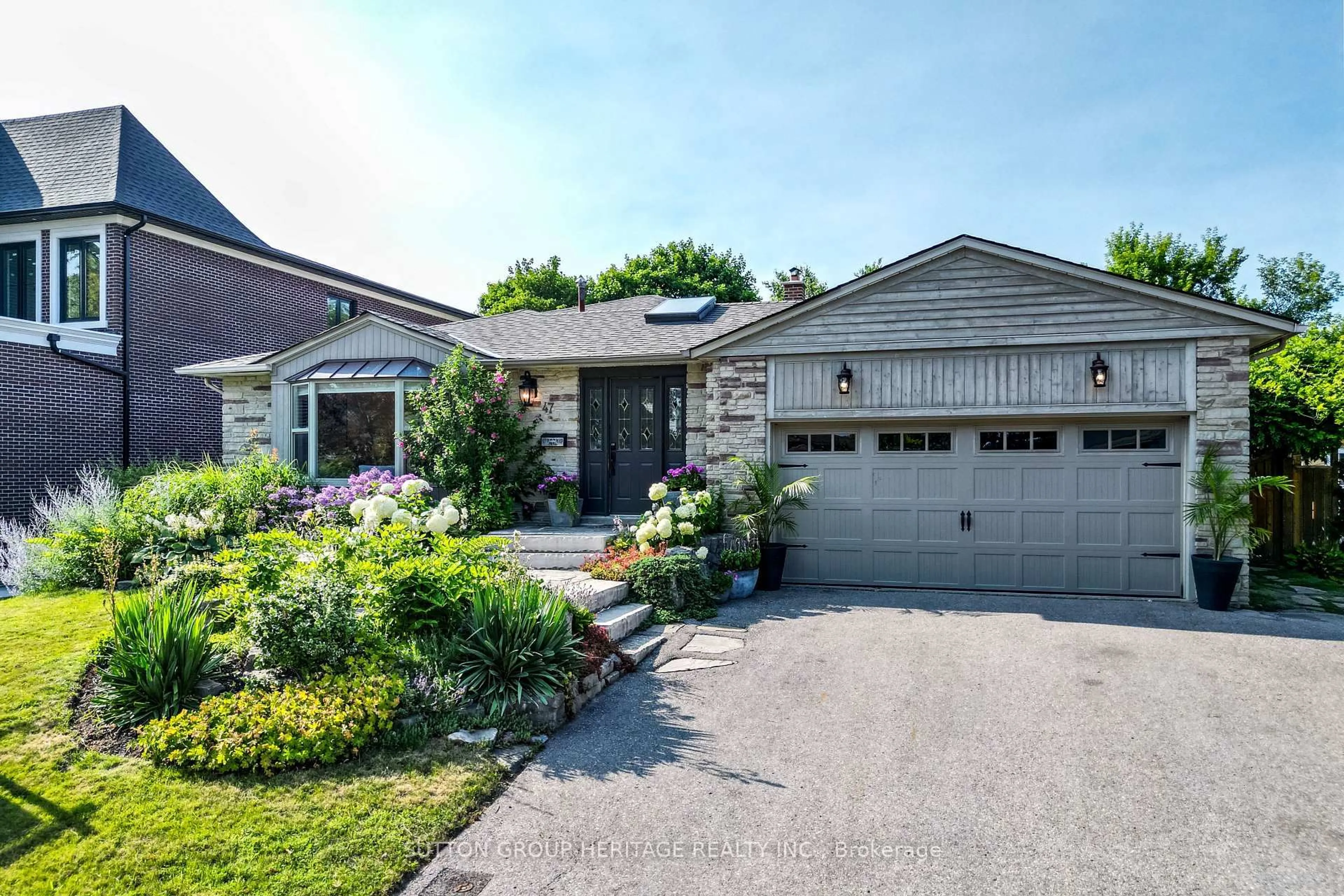 Home with brick exterior material, street for 47 Pringle Ave, Markham Ontario L3P 2P3