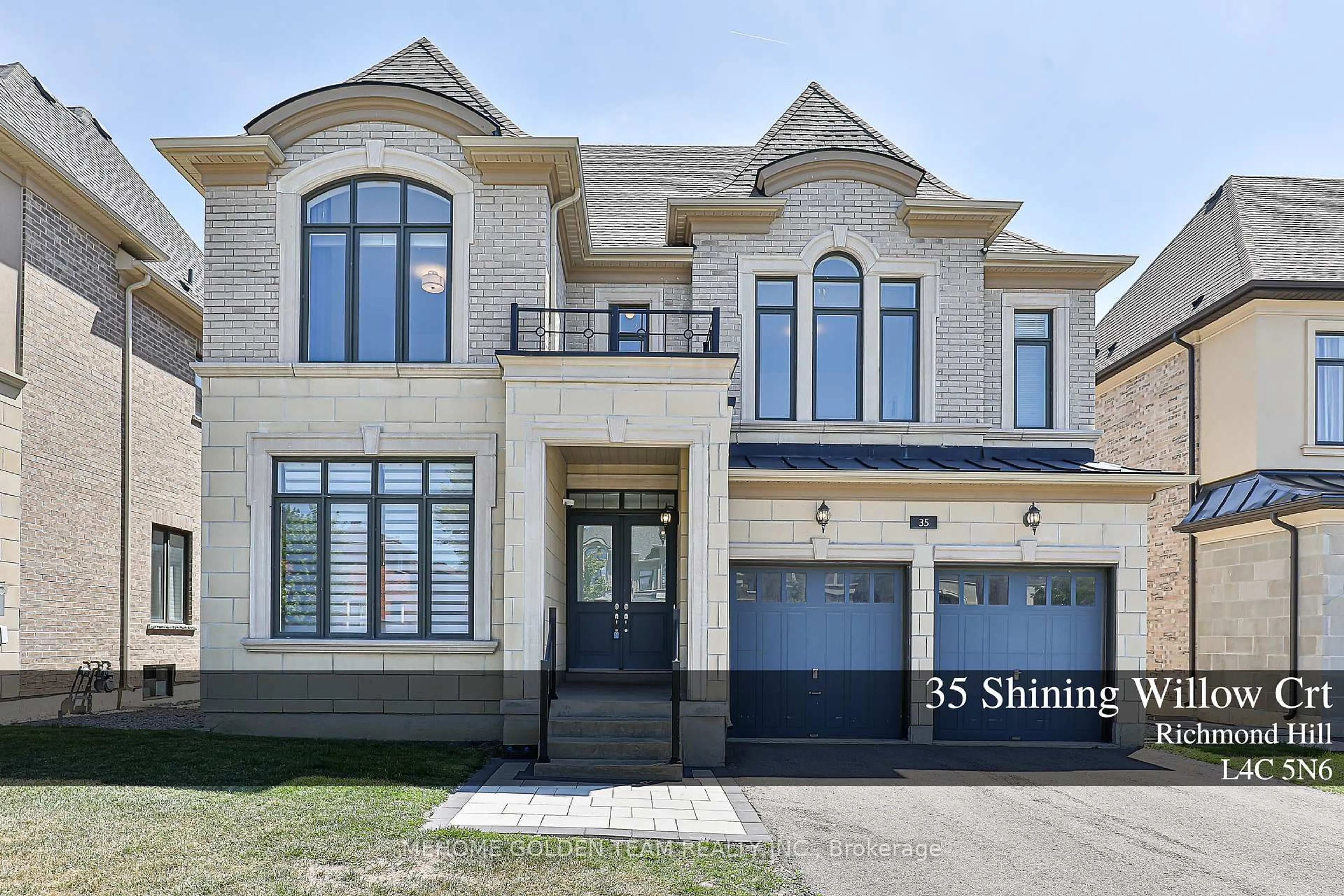 Home with brick exterior material, street for 35 Shining Willow Crt, Richmond Hill Ontario L4C 5N6