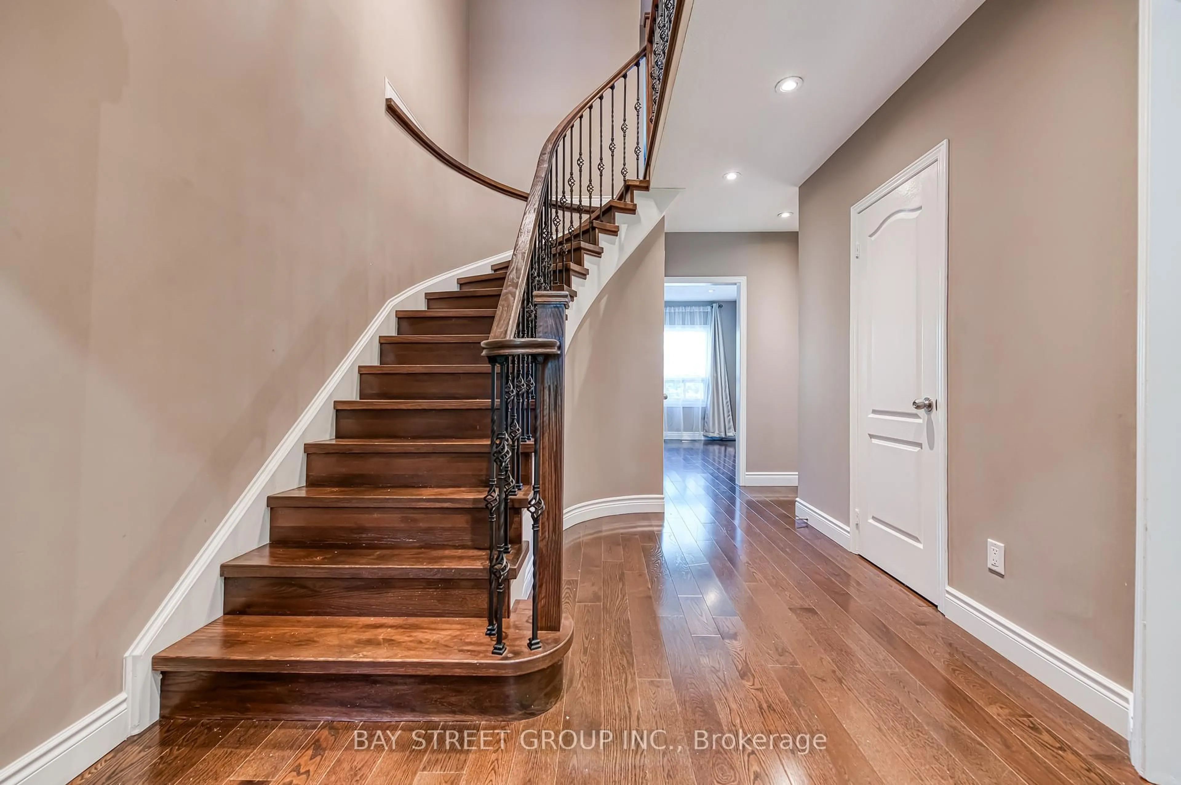 Unknown for 15 Glenbury Dr, Vaughan Ontario L4J 7X5