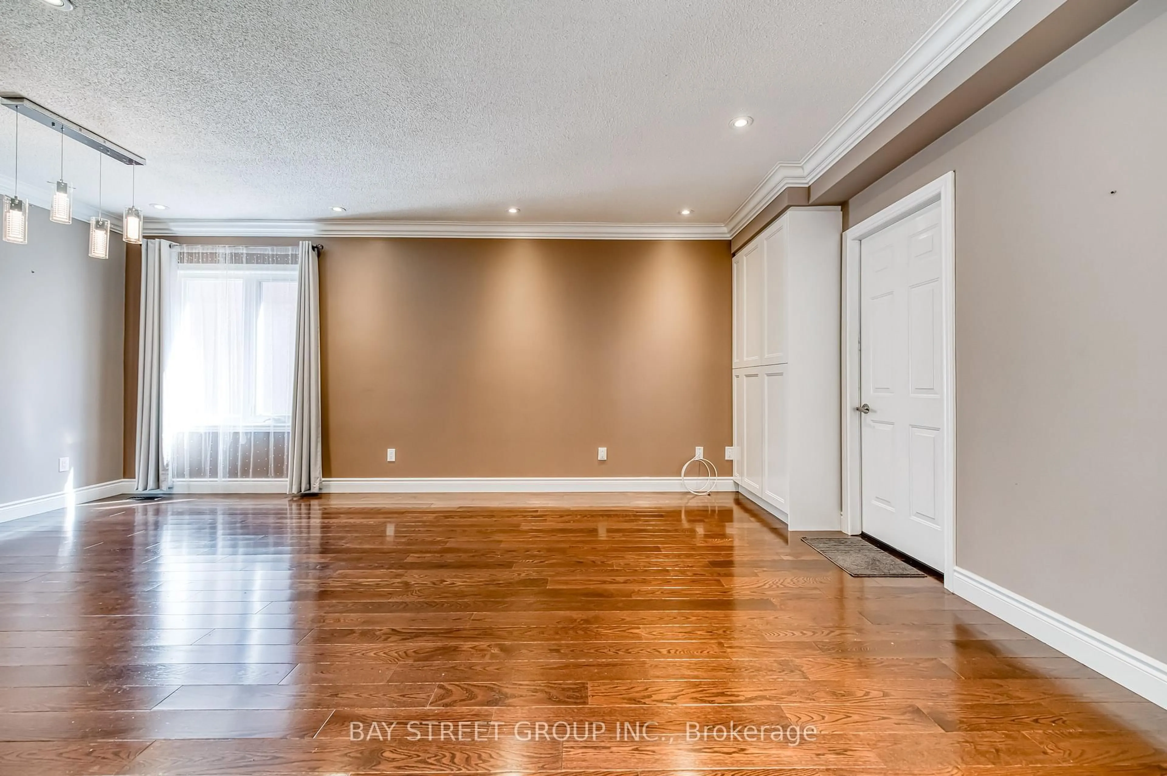 A pic of a room for 15 Glenbury Dr, Vaughan Ontario L4J 7X5
