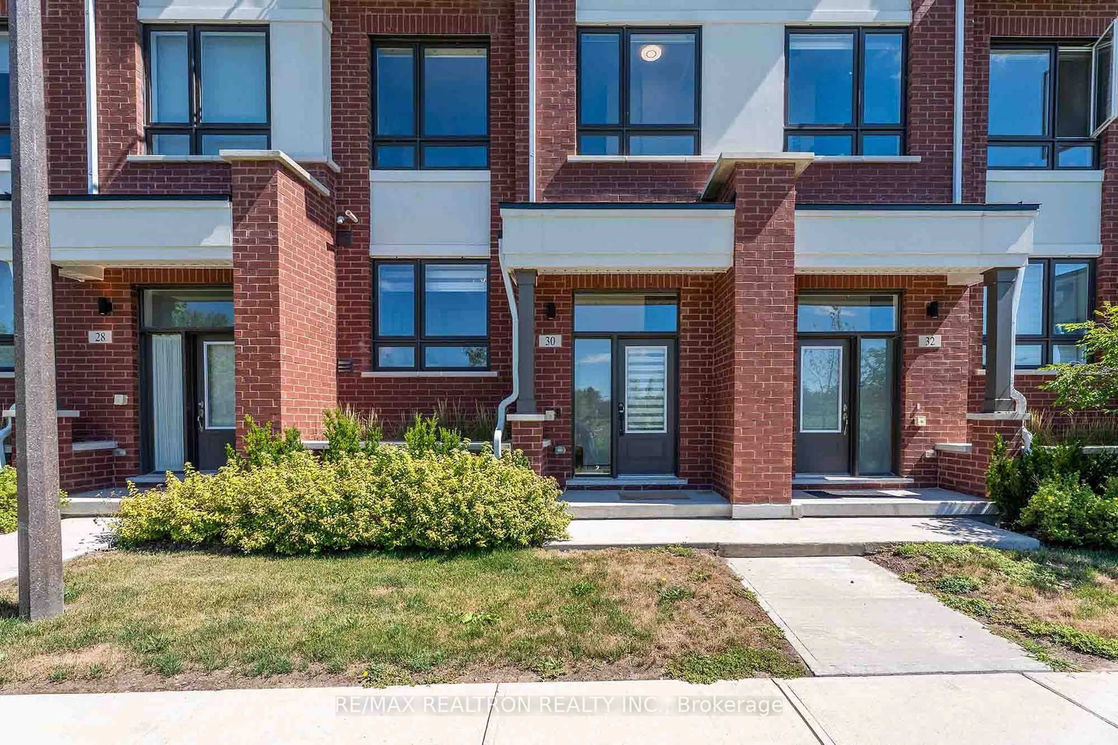 Home with brick exterior material, street for 30 Nine Mile Lane, Richmond Hill Ontario L4C 5S6