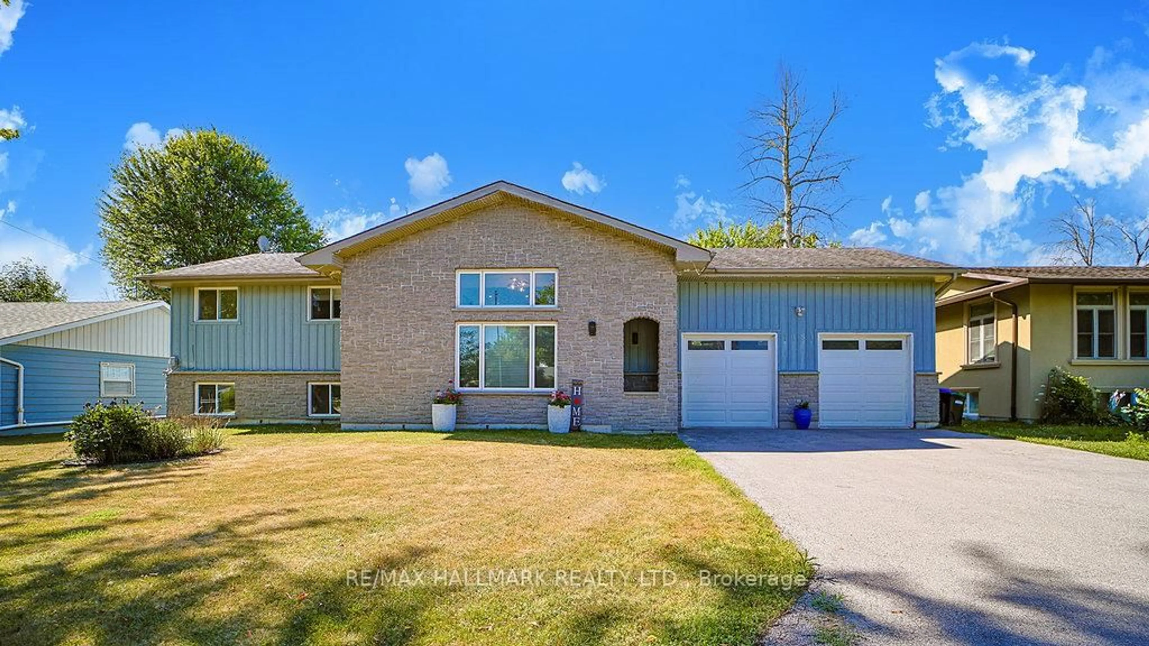 Home with brick exterior material, street for 1151 Birch Rd, Innisfil Ontario L0L 1R0