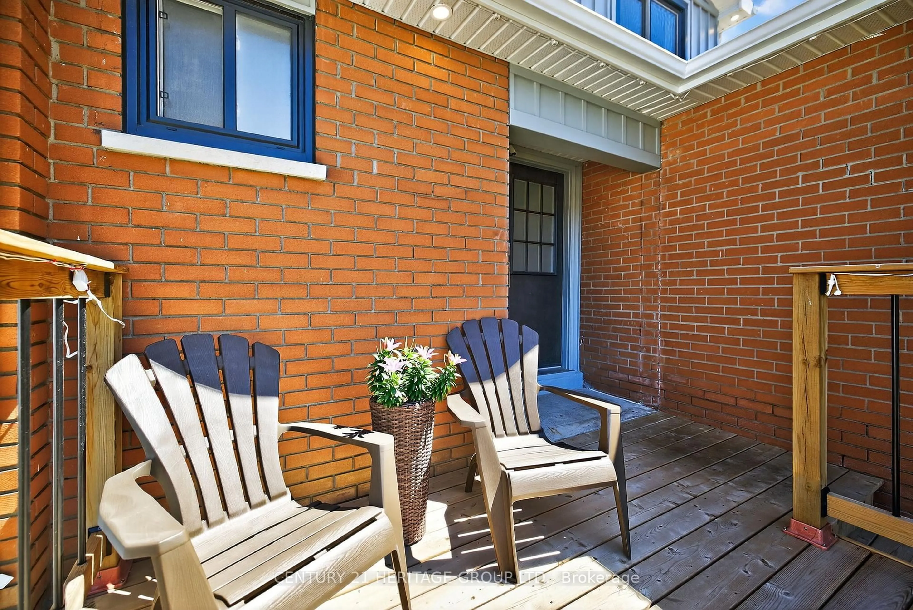 Patio, street for 367 Maplegrove Ave, Bradford West Gwillimbury Ontario L3Z 1V8