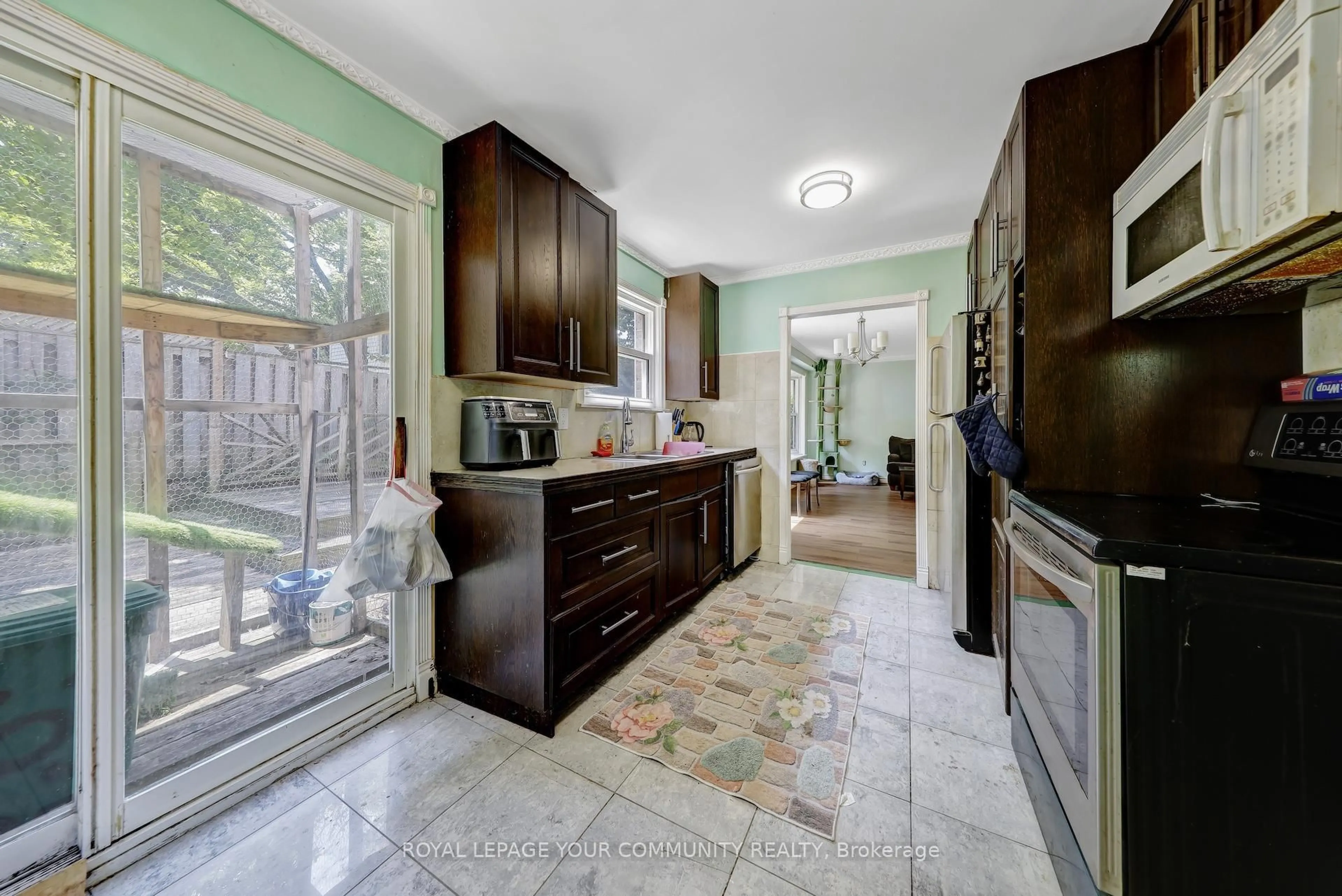 Unknown for 63 SPRINGHEAD Gdns, Richmond Hill Ontario L4C 5C2