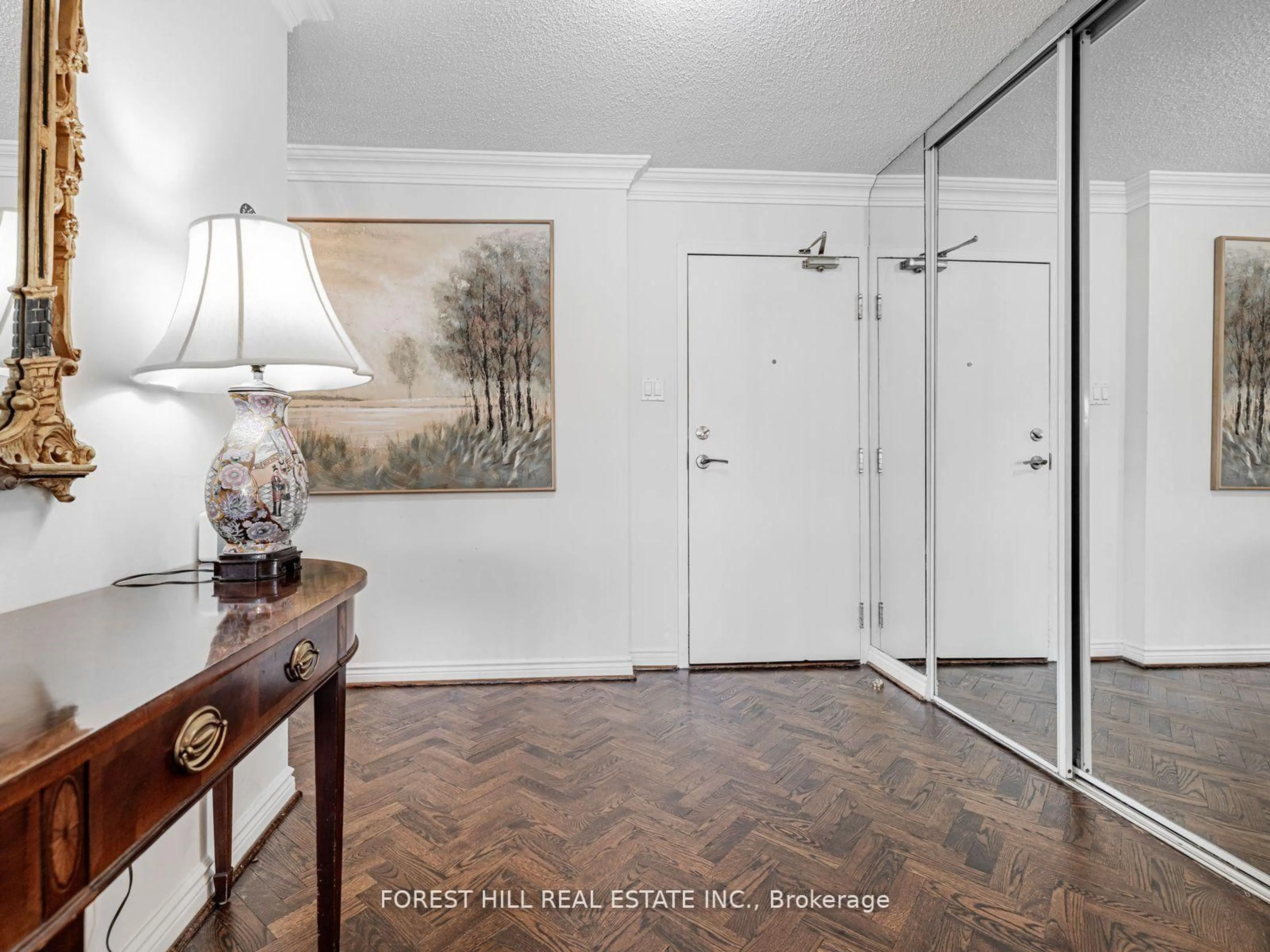 Indoor entryway for 1 Clark Ave #510, Vaughan Ontario L4J 7Y6