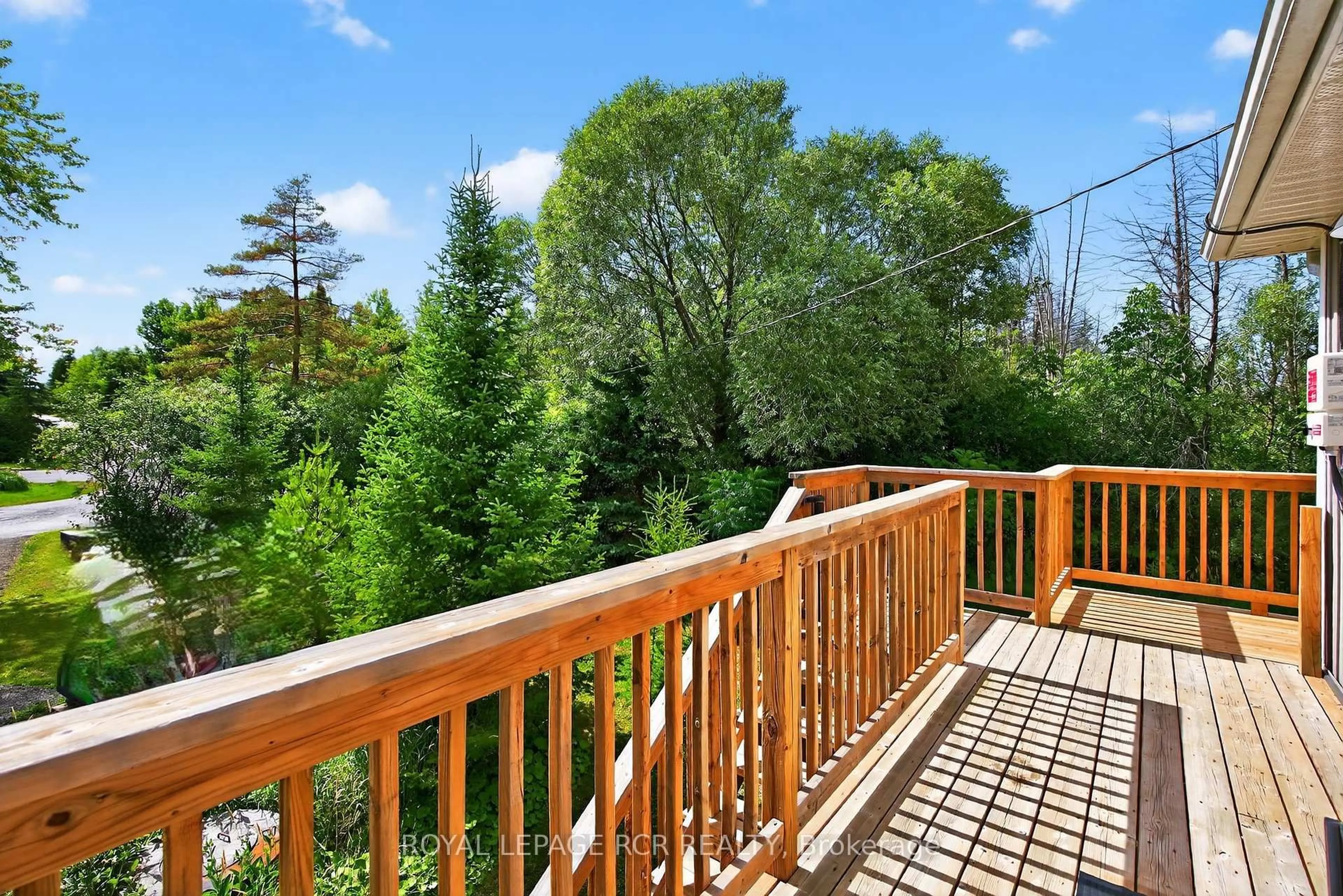Patio, forest/trees view for 8 Mustard St, Uxbridge Ontario L9P 1R2