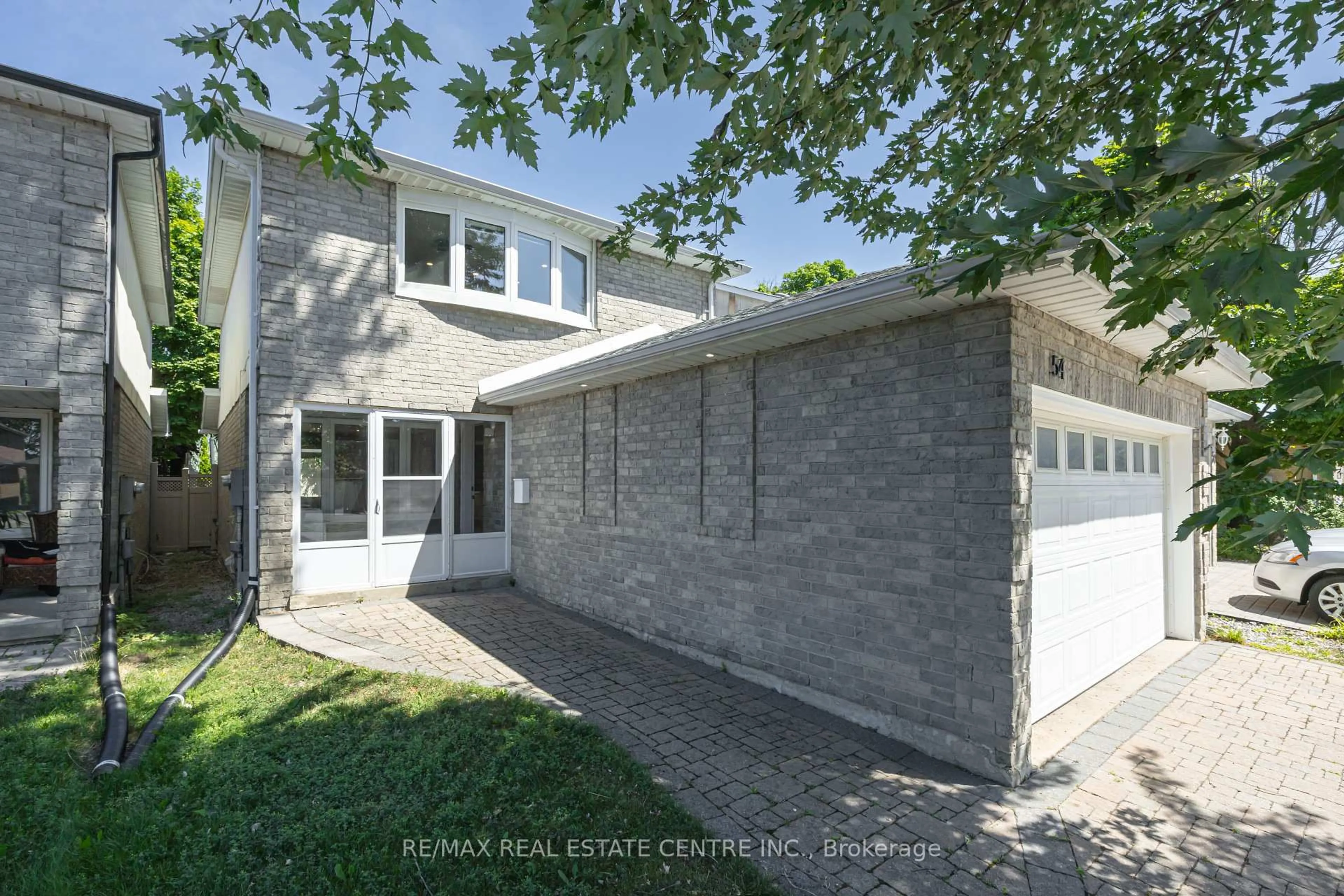 Home with brick exterior material, street for 54 Gray Cres, Richmond Hill Ontario L4C 5V5