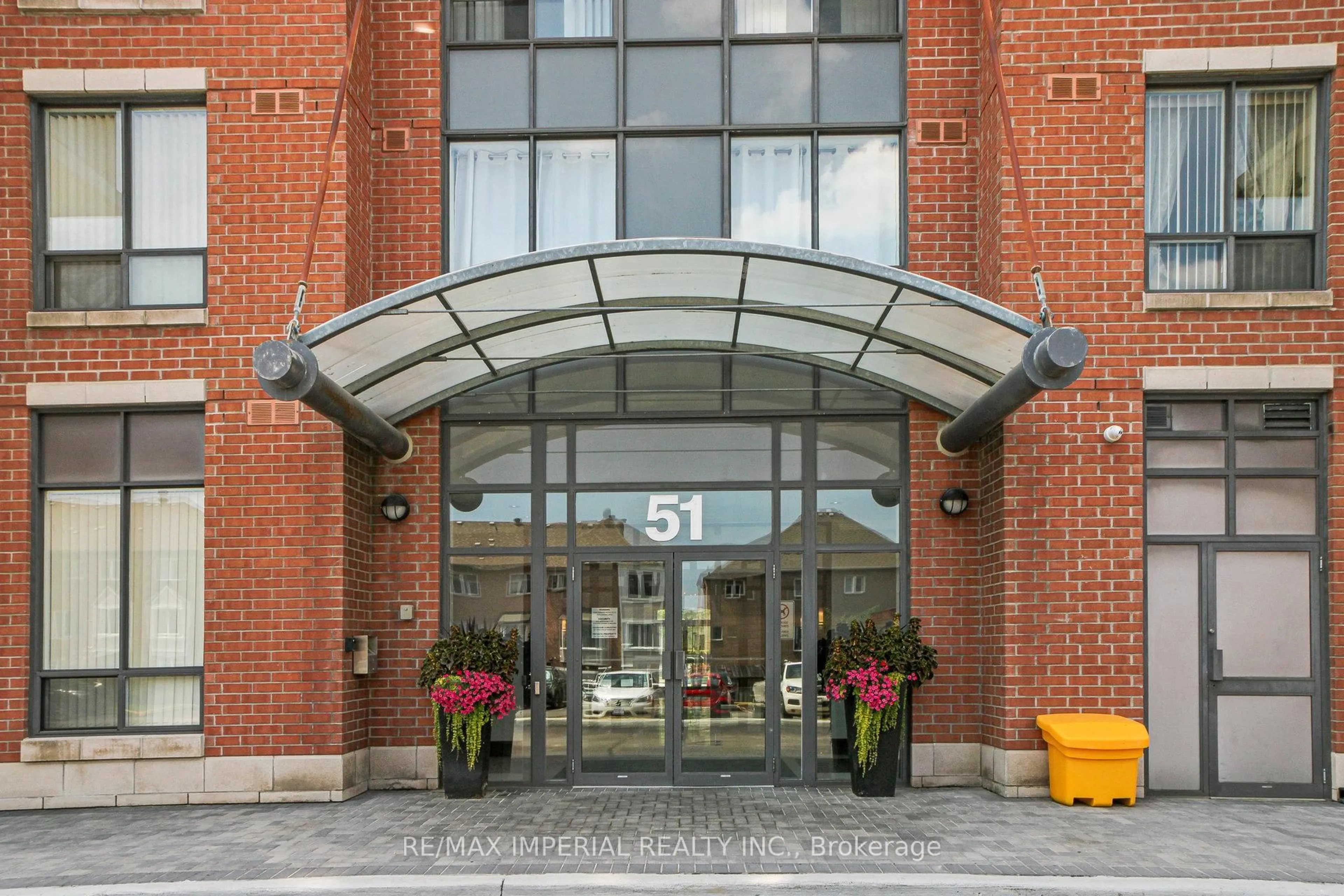 Indoor foyer for 51 Times Ave #212, Markham Ontario L3T 7X7
