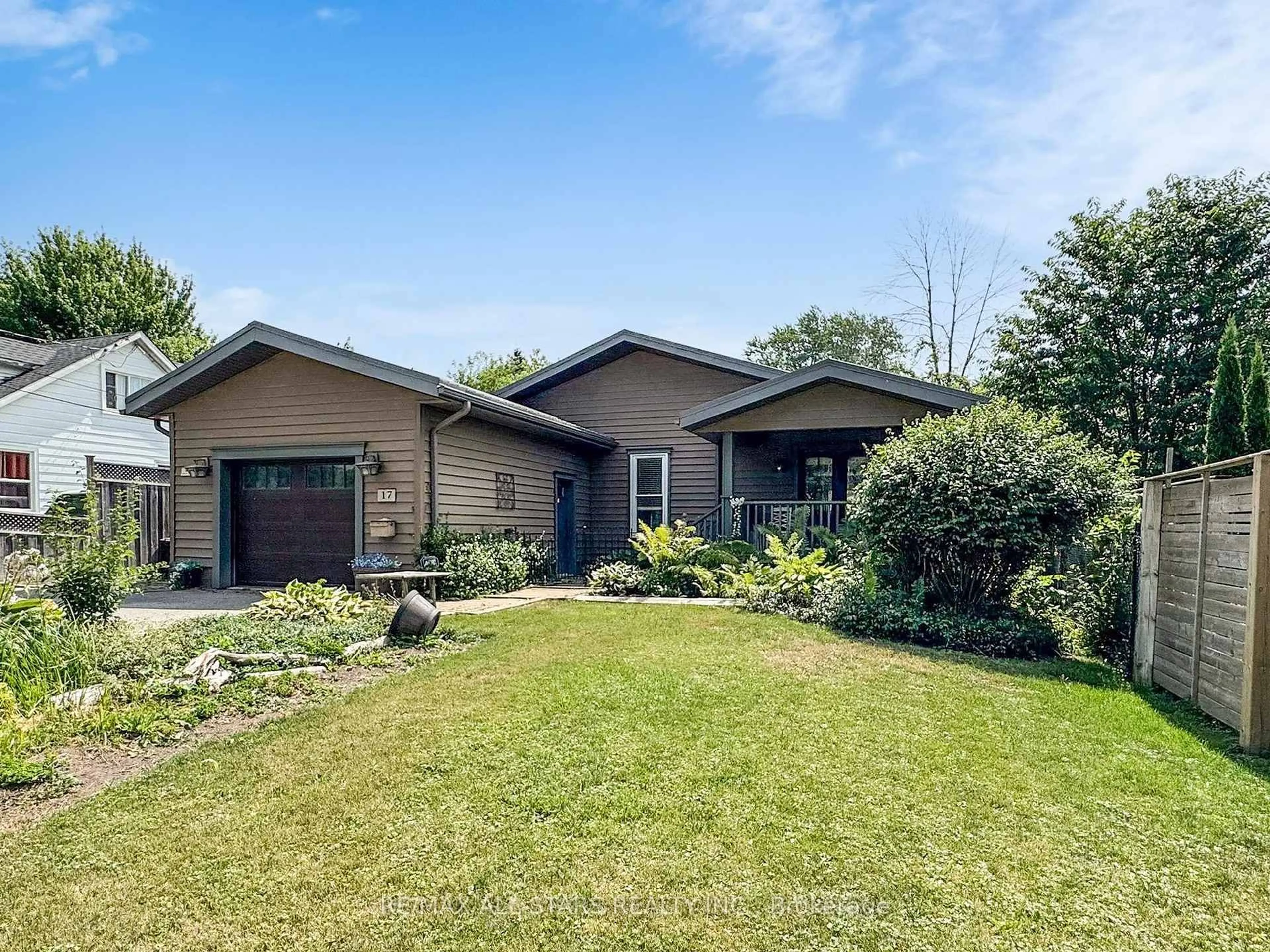 Unknown for 17 Metropolitan Cres, Georgina Ontario L4P 1V4