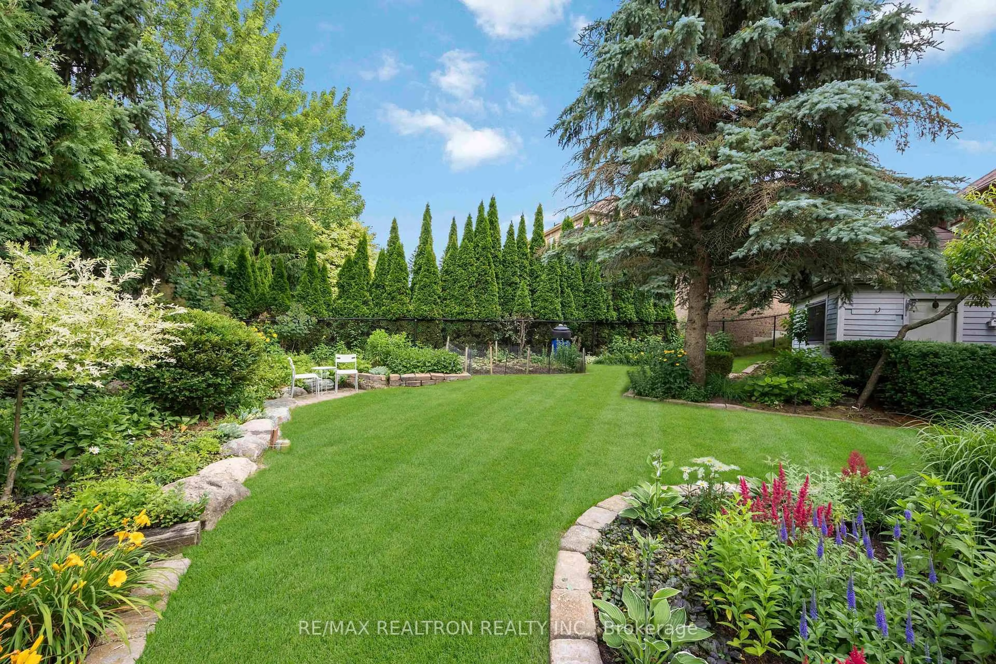 Patio, water/lake/river/ocean view for 192 Nevada Cres, Vaughan Ontario L6A 2V4