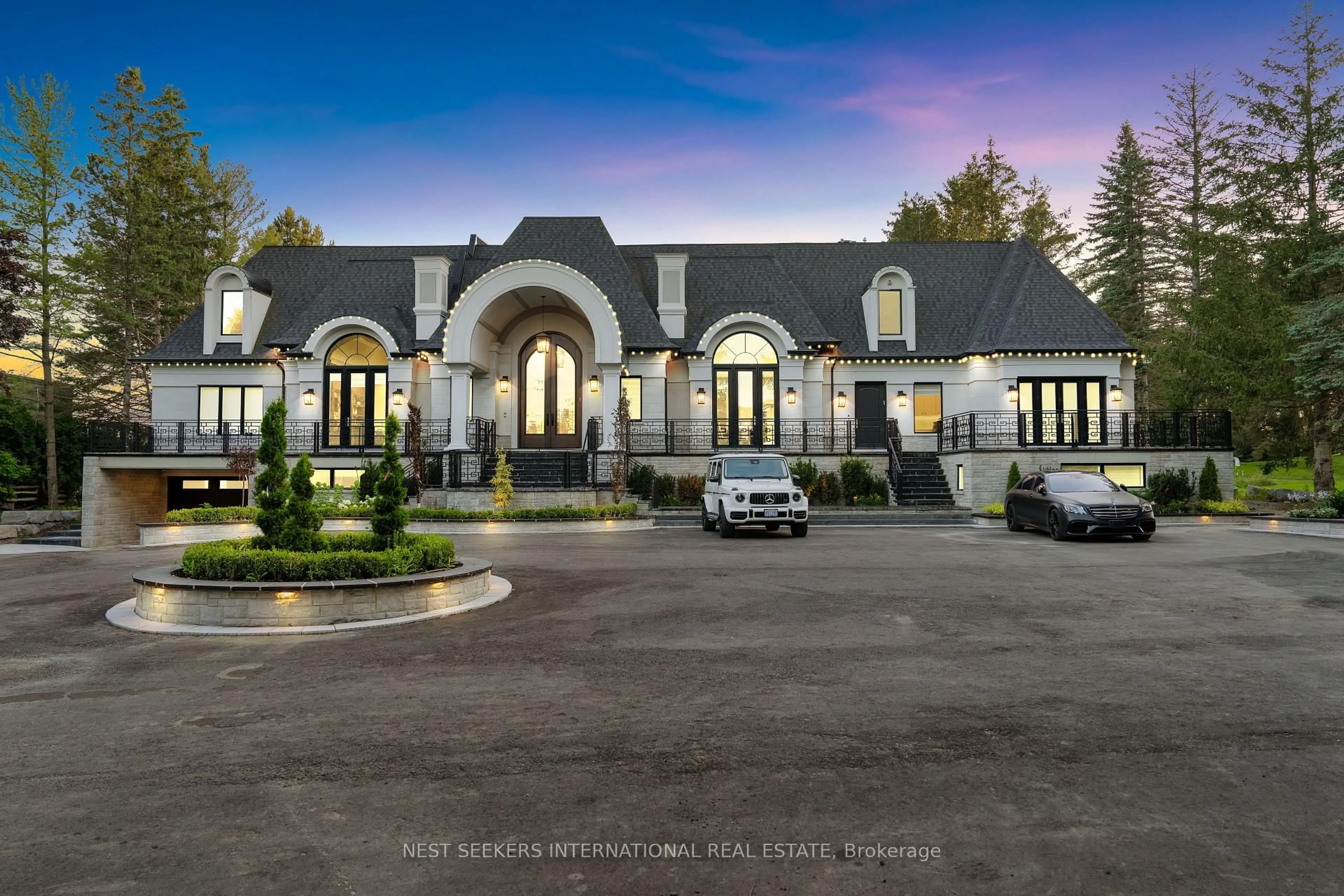 Unknown for 72 Manitou Dr, King Ontario L7B 1E7