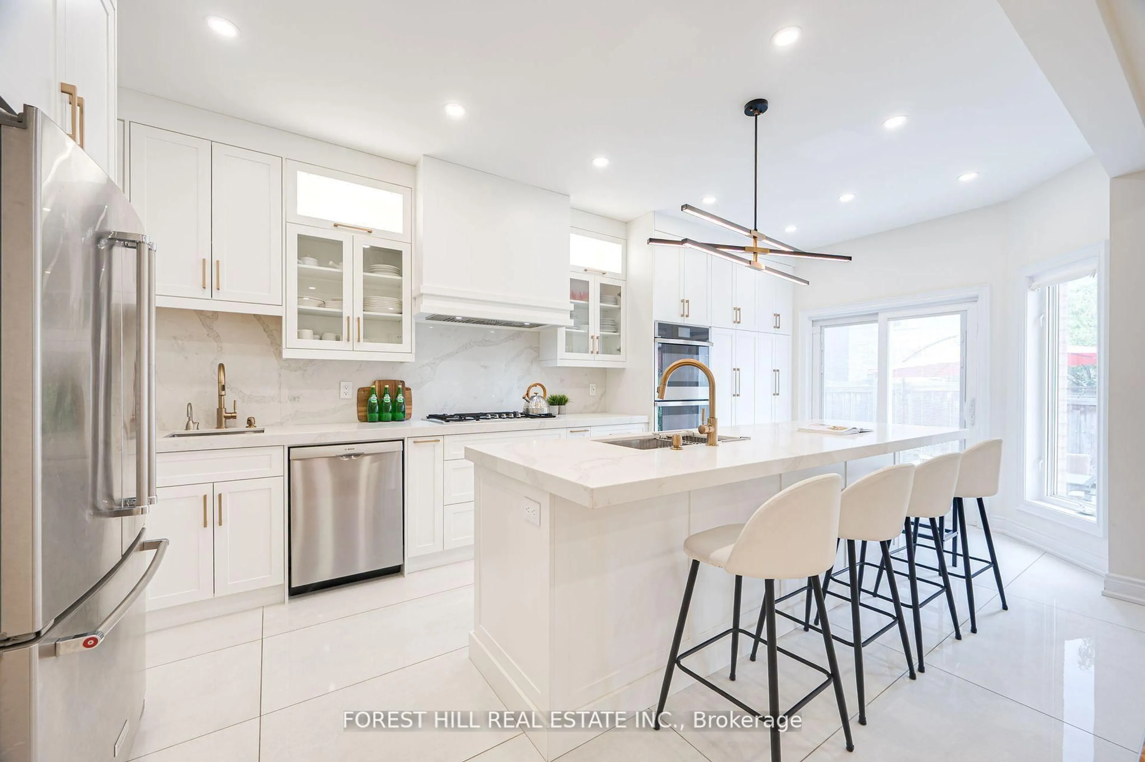Open concept kitchen, ceramic/tile floor for 486 Apple Blossom Dr, Vaughan Ontario L4J 9A3