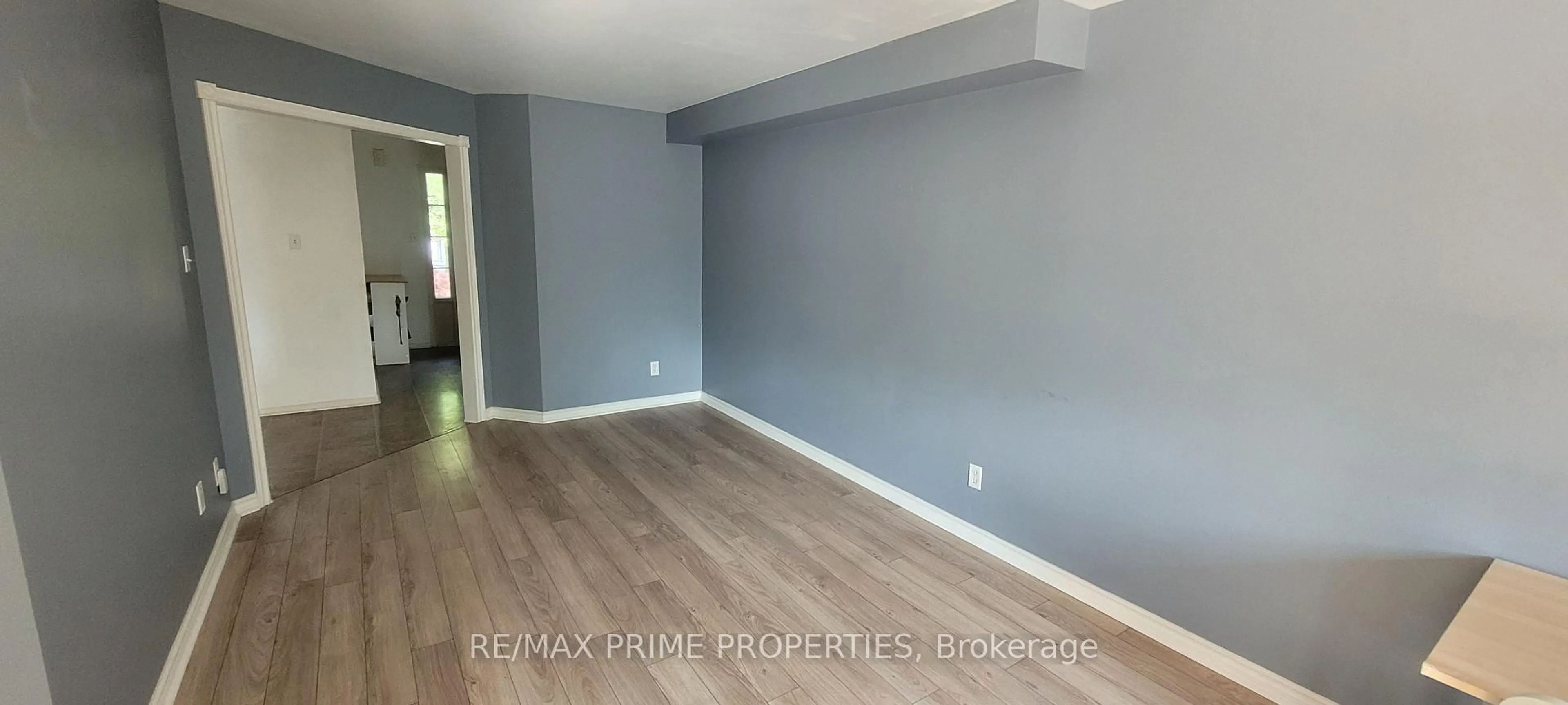 A pic of a room for 124 Glasgow Cres, Georgina Ontario L4P 4B1