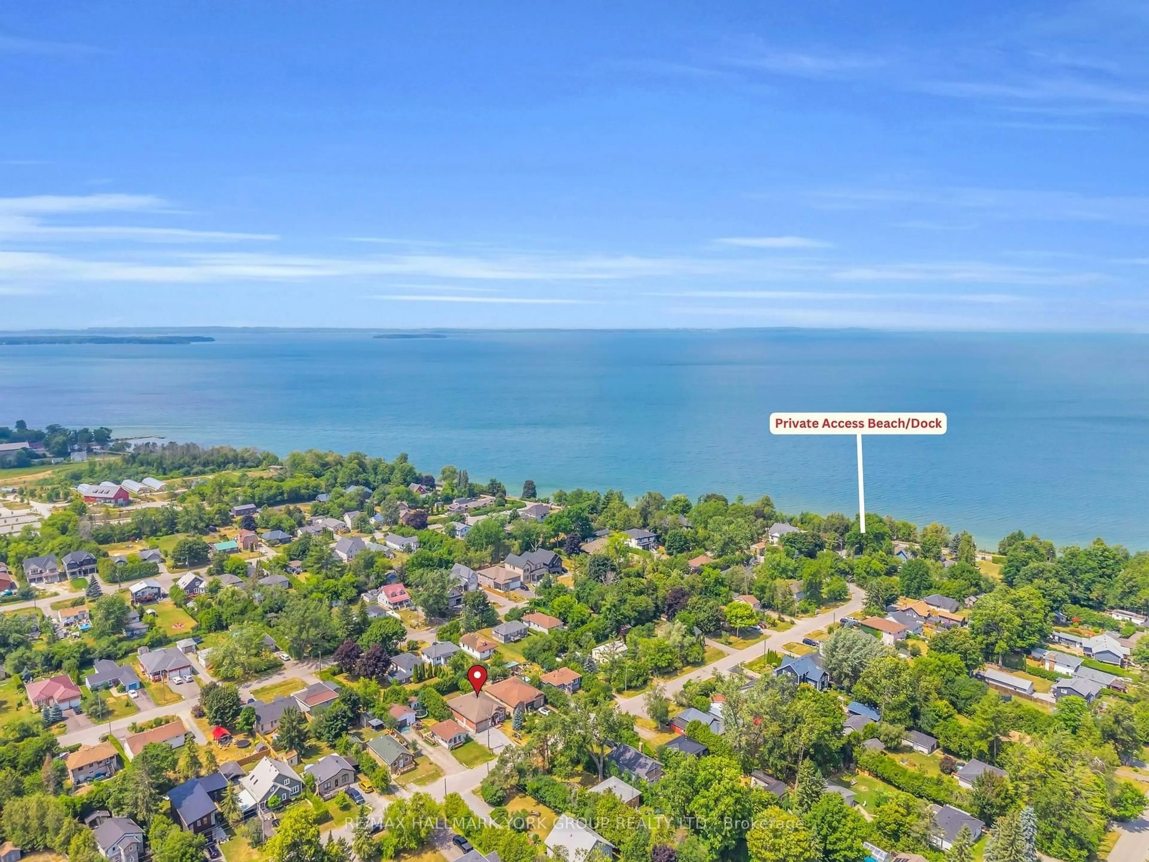 A pic from outside/outdoor area/front of a property/back of a property/a pic from drone, water/lake/river/ocean view for 39 Farley Circ, Georgina Ontario L0E 1S0
