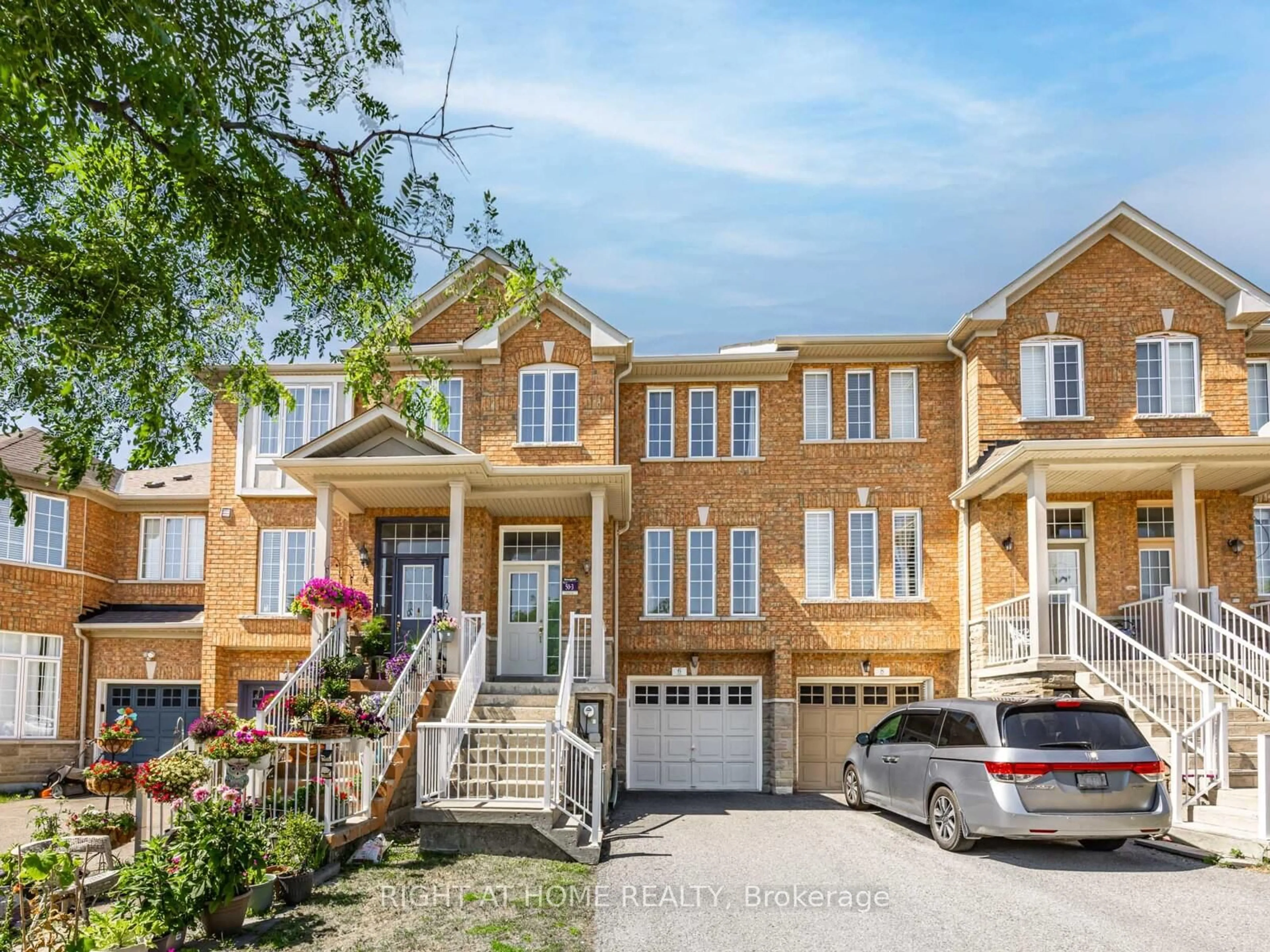 Home with brick exterior material, street for 6 Martell Gate, Aurora Ontario L4G 0C4