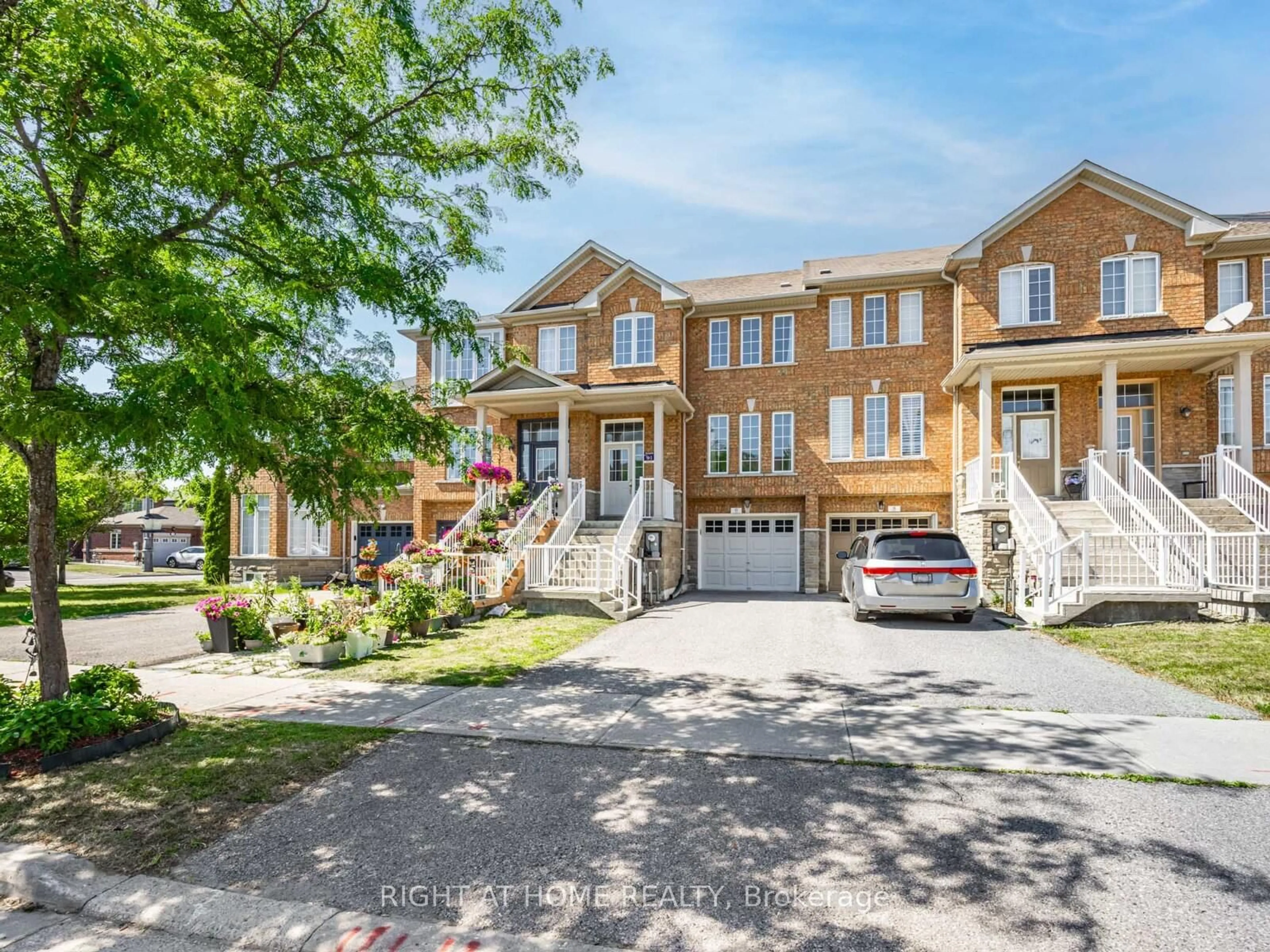 Home with brick exterior material, street for 6 Martell Gate, Aurora Ontario L4G 0C4