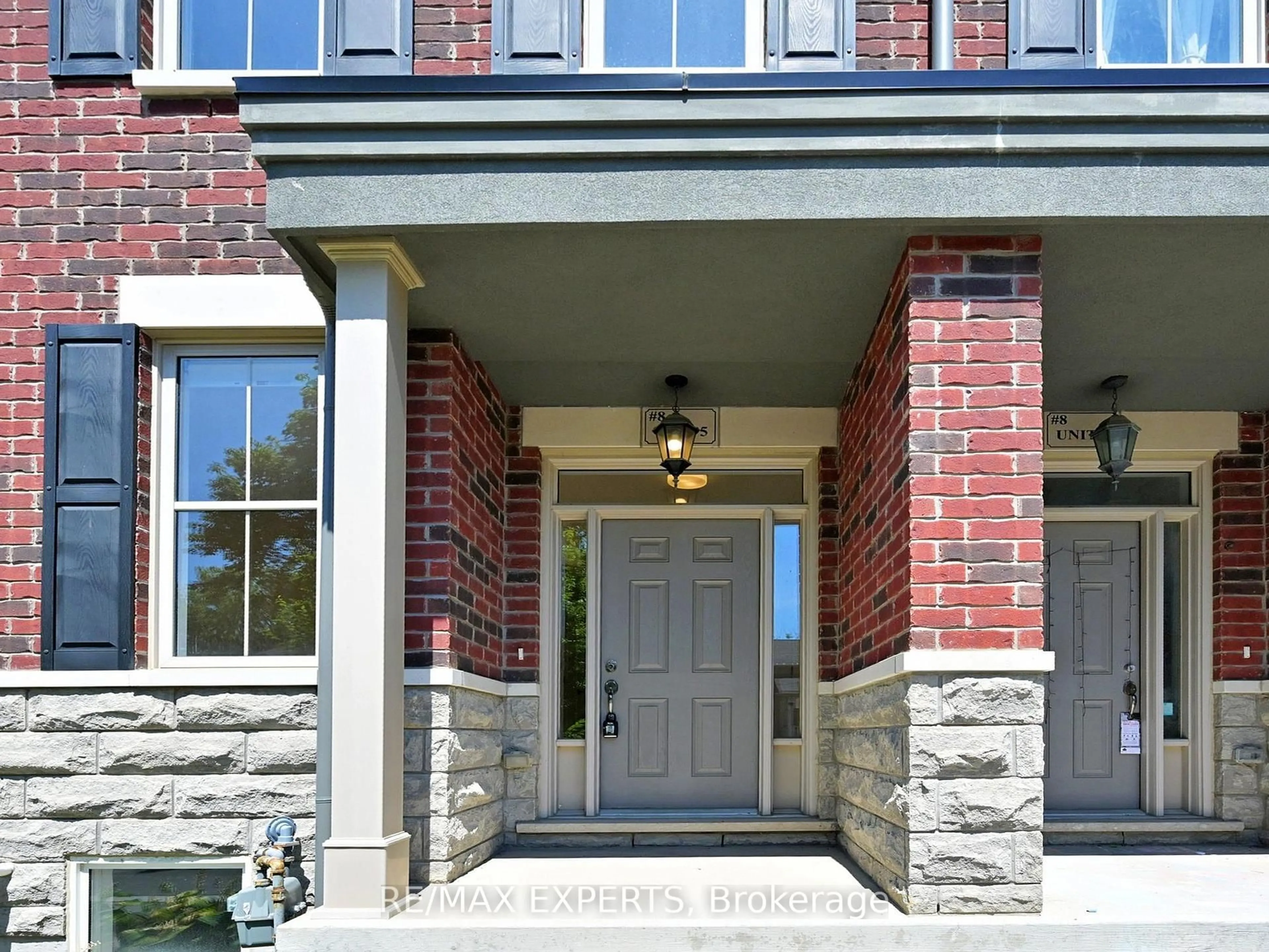 Home with brick exterior material, street for 8 Church St #5, Vaughan Ontario L6A 3Z3