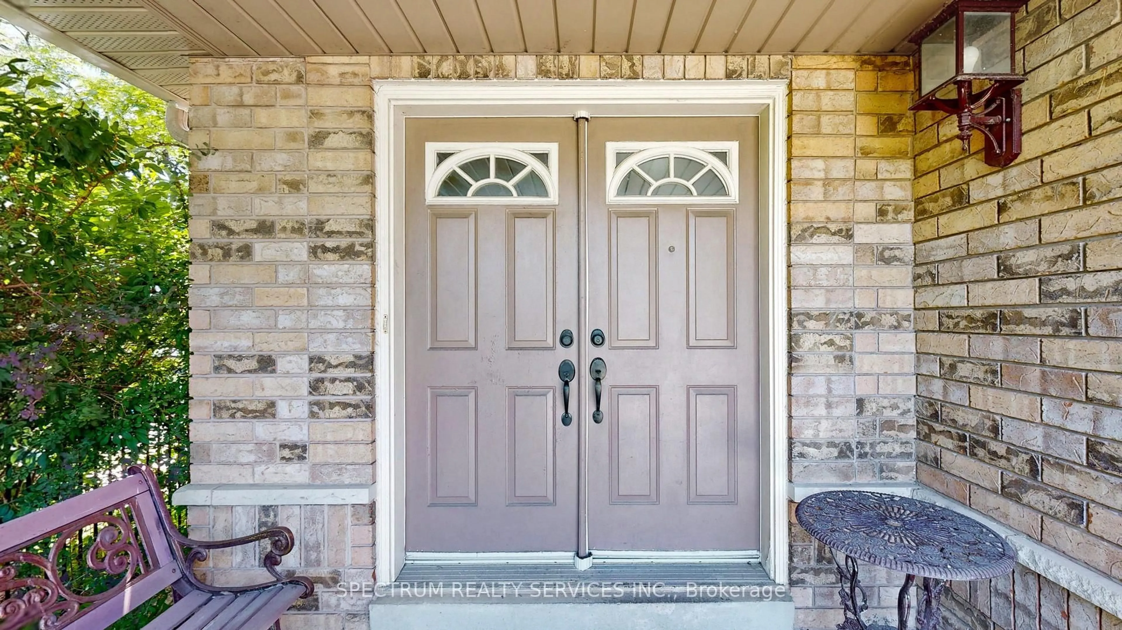 Indoor entryway for 24 Cachet Hill Cres, Vaughan Ontario L4H 1S6