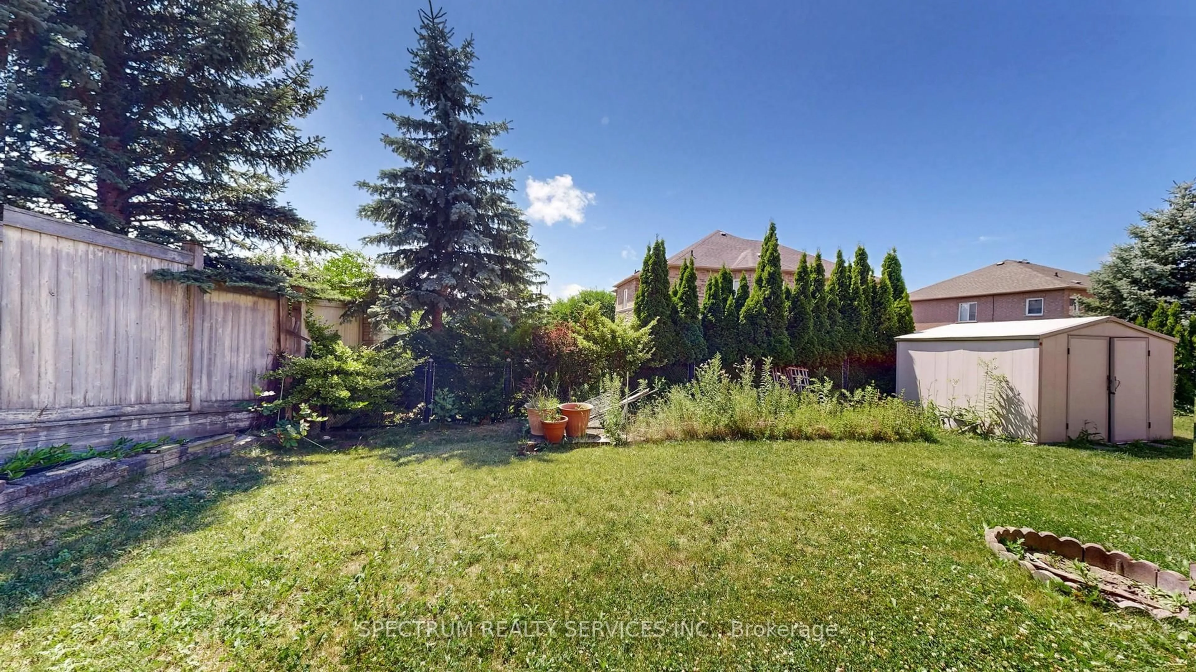 Patio, unknown for 24 Cachet Hill Cres, Vaughan Ontario L4H 1S6