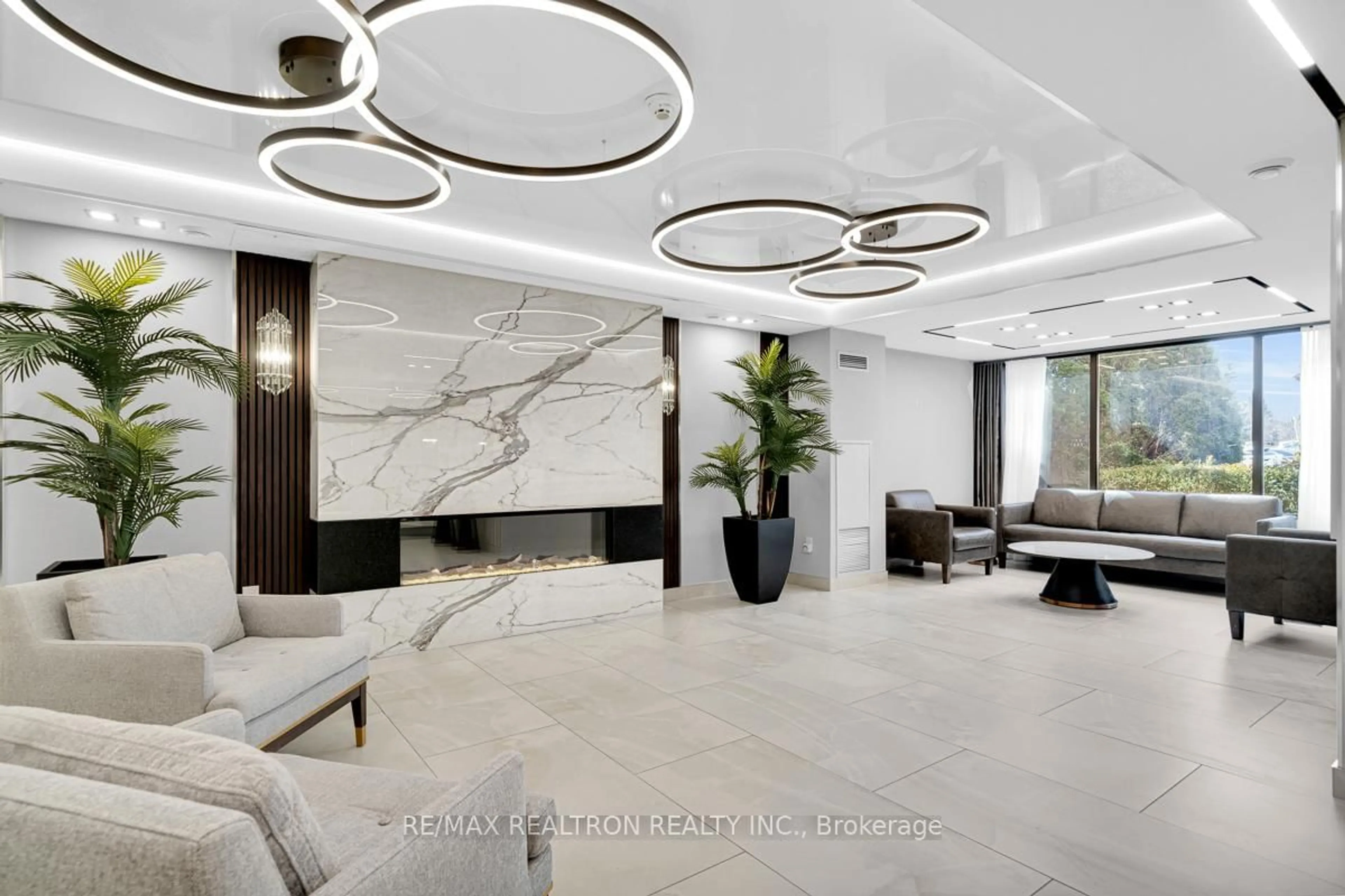 Lobby for 30 Harding Blvd #1002, Richmond Hill Ontario L4C 9M3