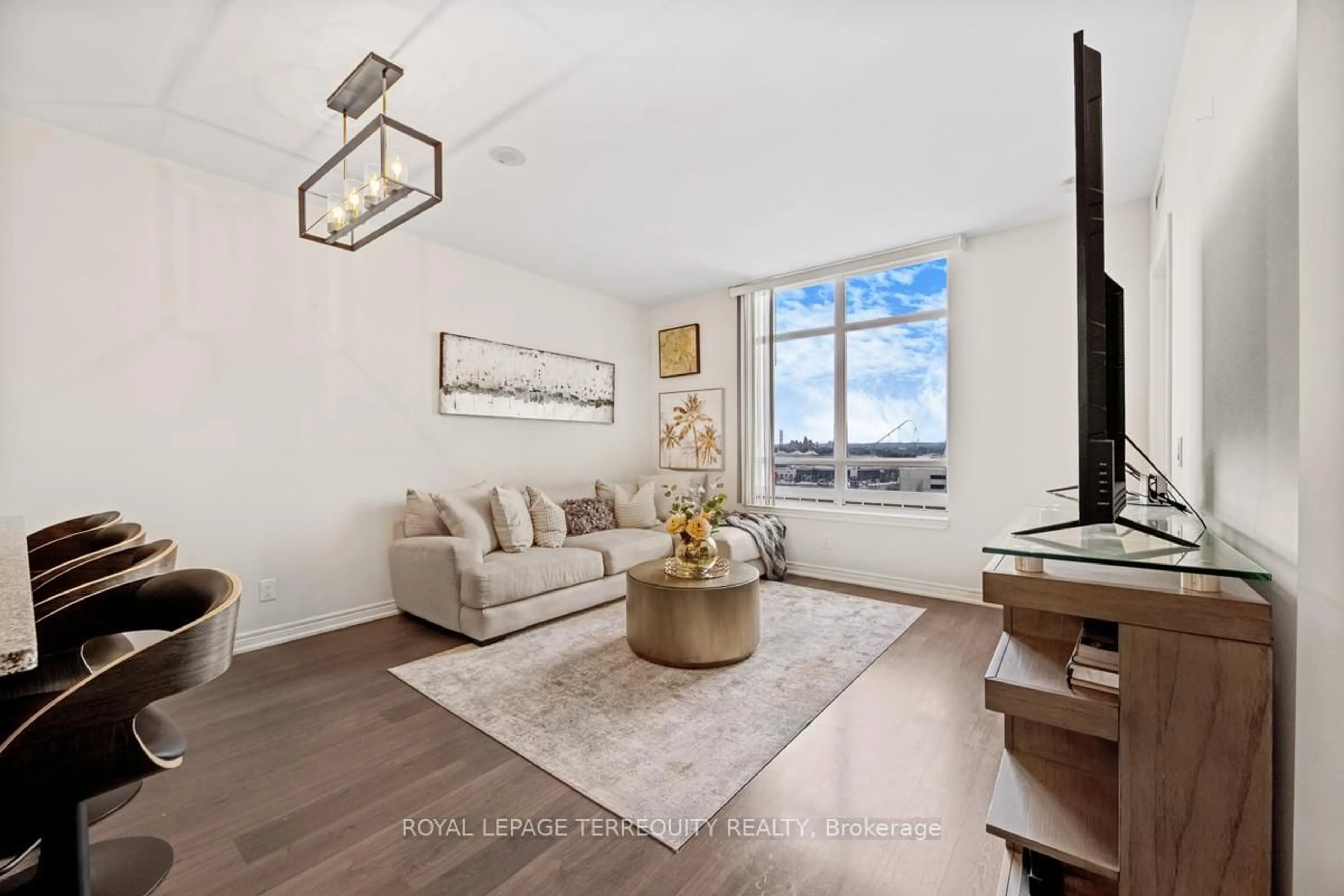 Living room with furniture, unknown for 9245 Jane St #1015, Vaughan Ontario L6A 0J9