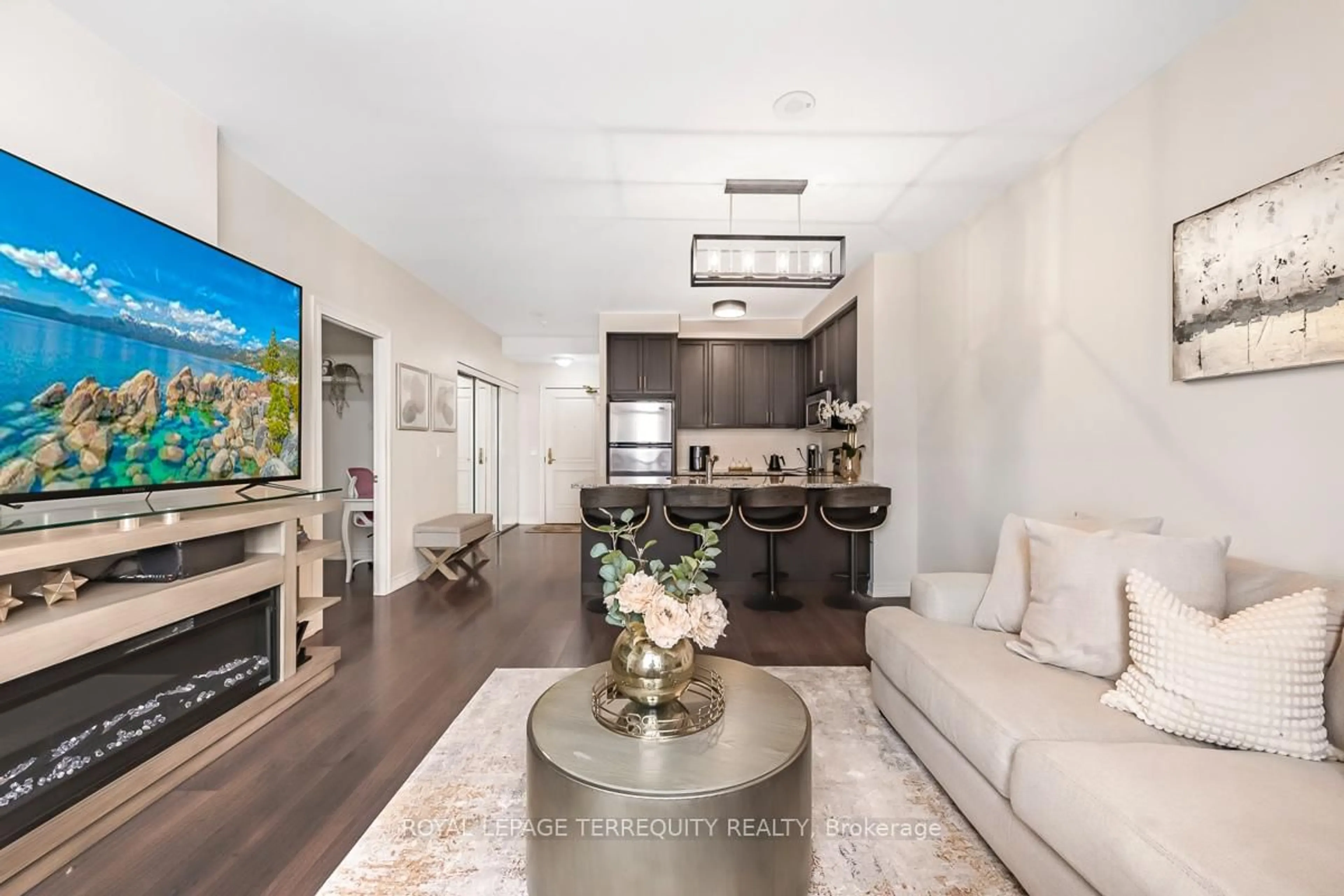 Living room with furniture, unknown for 9245 Jane St #1015, Vaughan Ontario L6A 0J9
