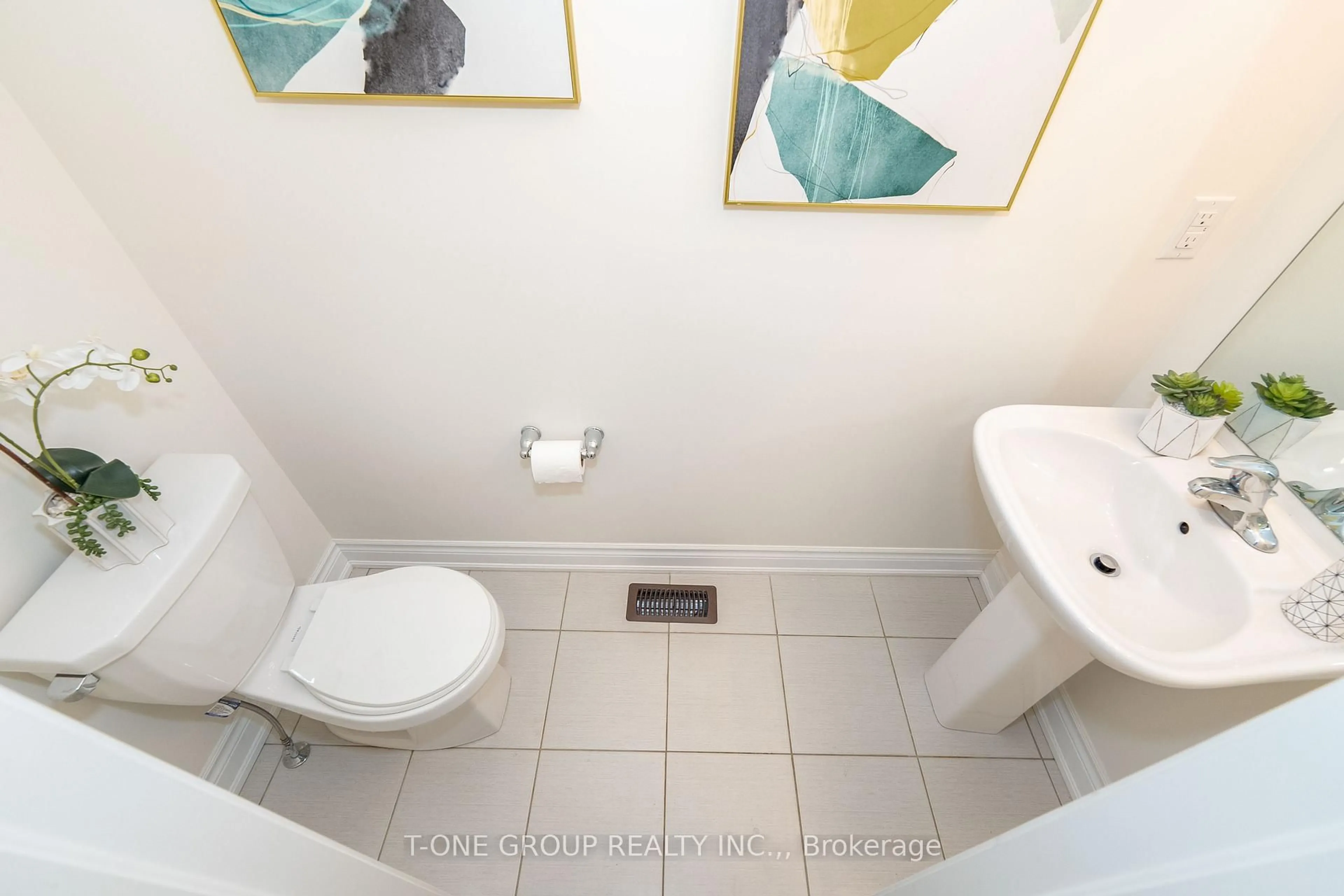 Standard bathroom, unknown for 394 Kirkham Dr, Markham Ontario L3S 0E4