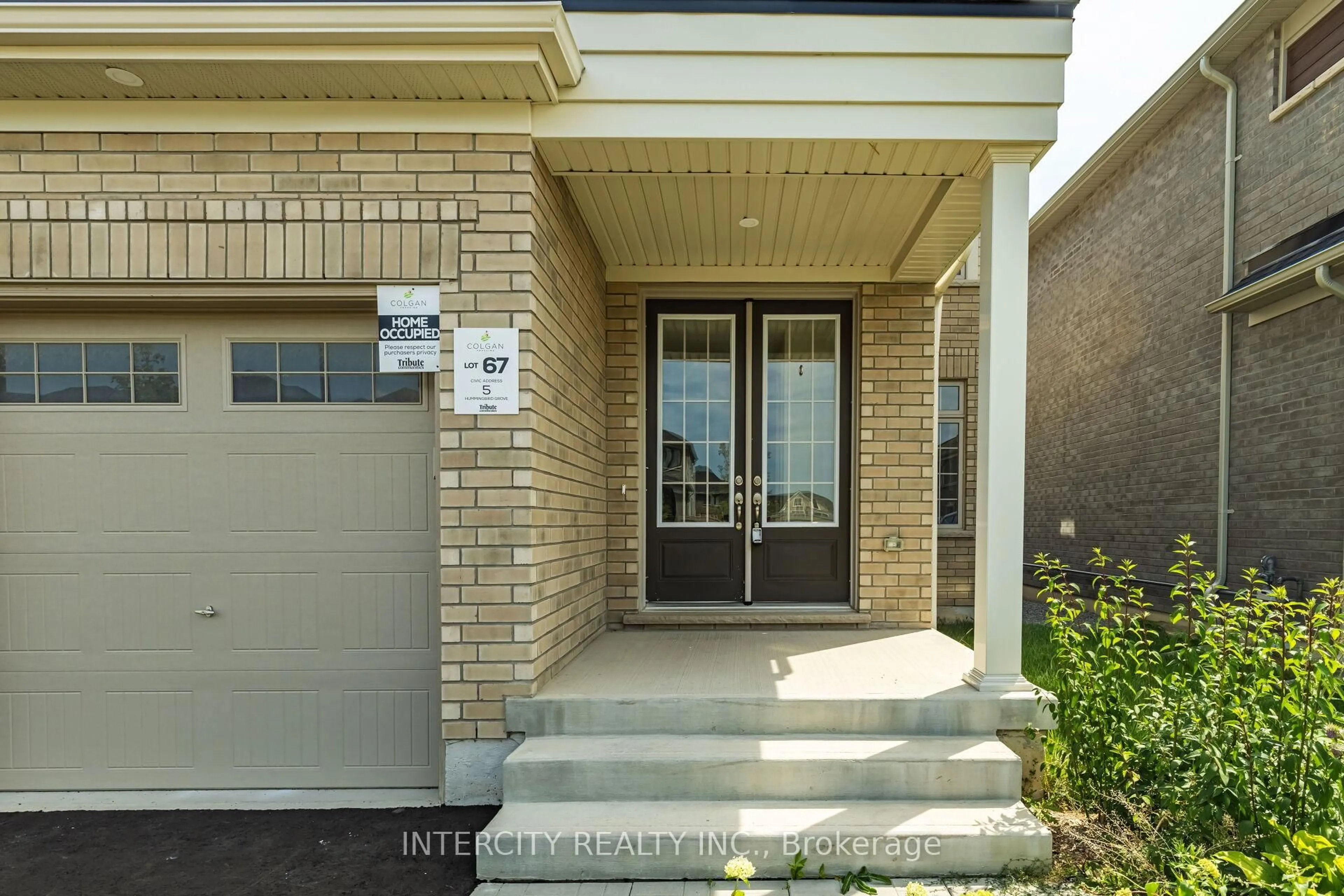 Indoor entryway for 5 Hummingbird Grve, Adjala-Tosorontio Ontario L0G 1W0