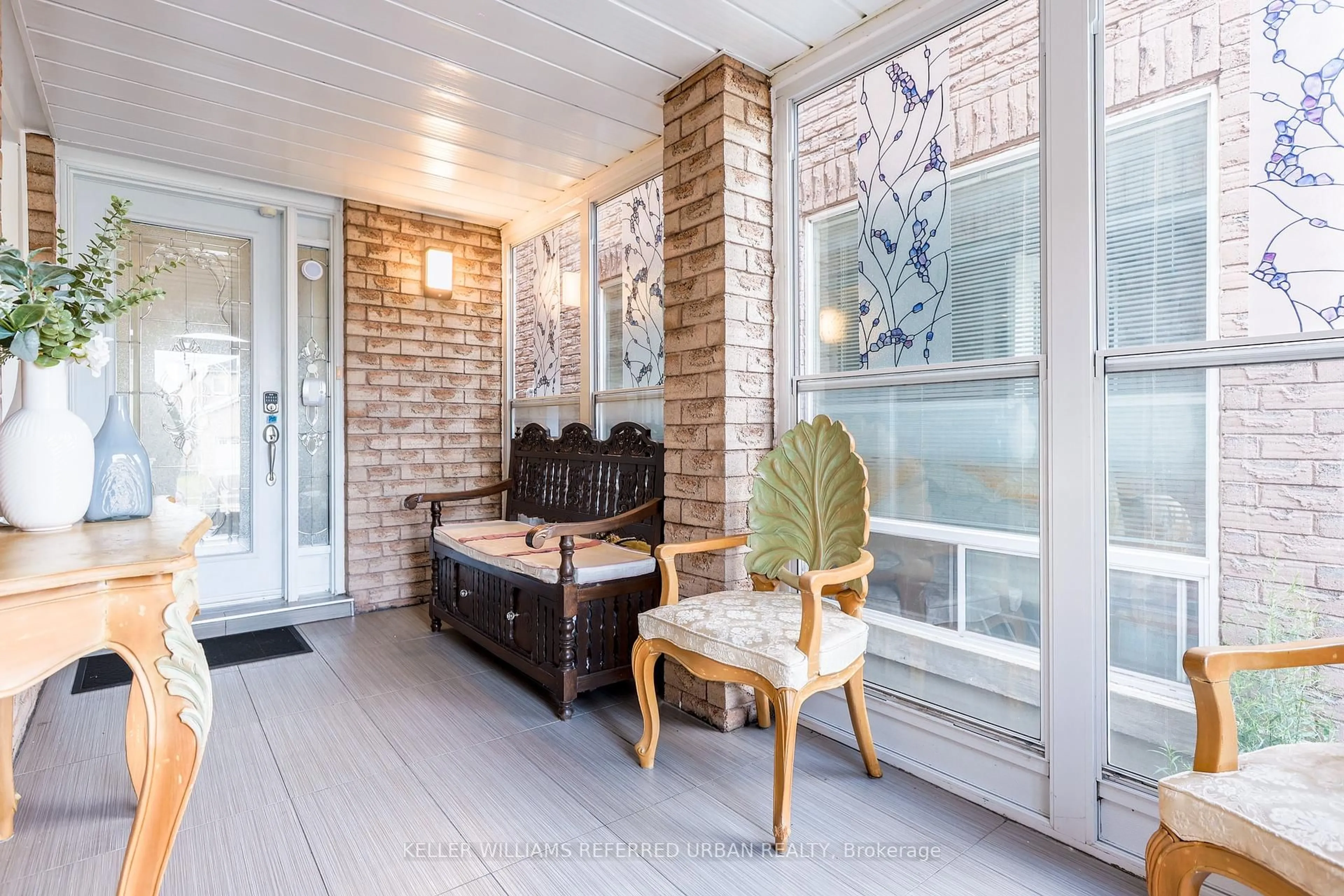 Indoor entryway for 22 Kyla Cres, Markham Ontario L3S 3L2