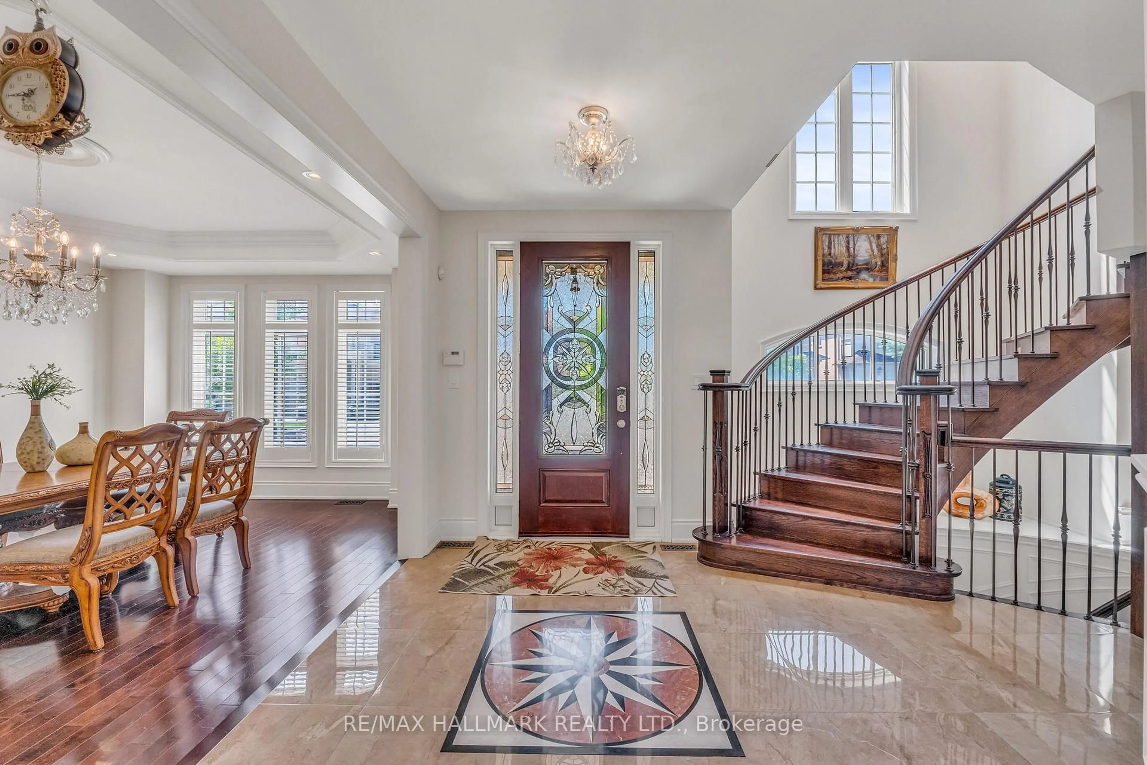 Indoor entryway for 1 Ostrovsky Rd, Vaughan Ontario L4H 0W1