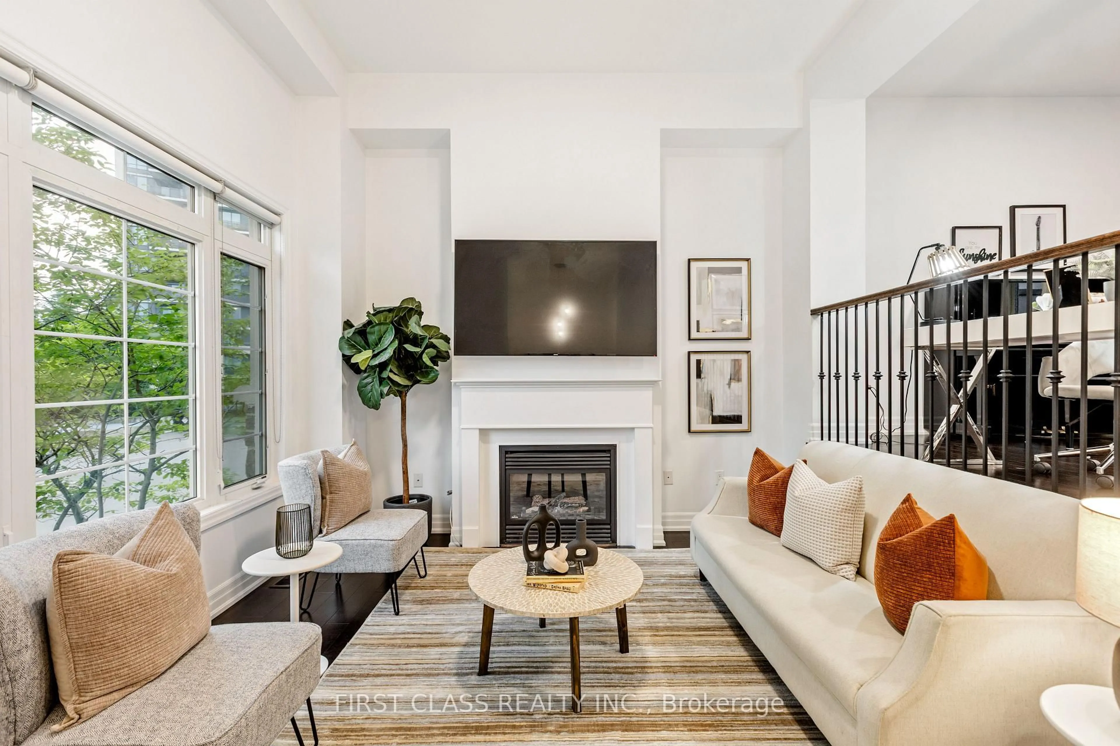 Living room with furniture, unknown for 80 North Park Rd #15, Vaughan Ontario L4J 0G8