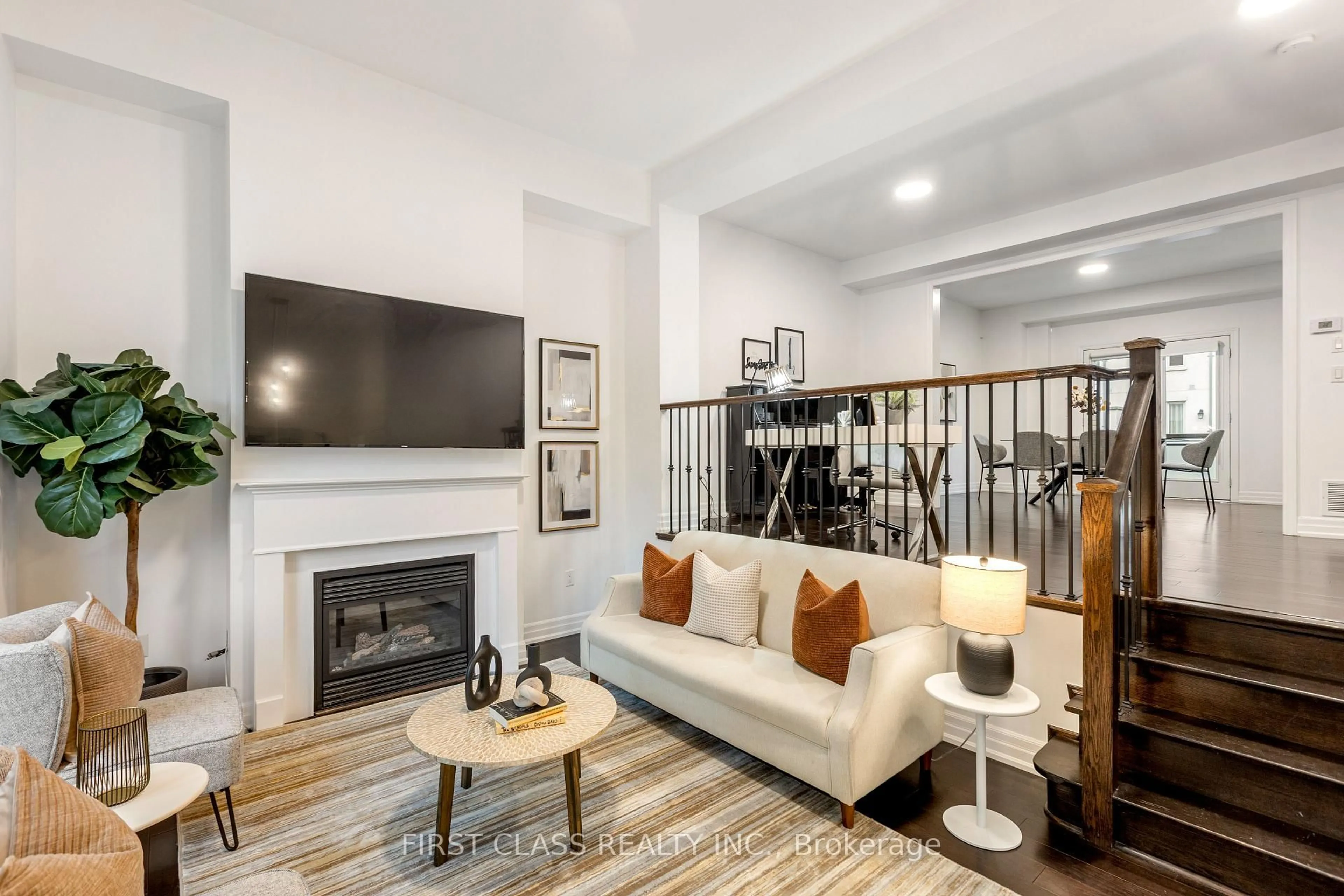 Living room with furniture, unknown for 80 North Park Rd #15, Vaughan Ontario L4J 0G8