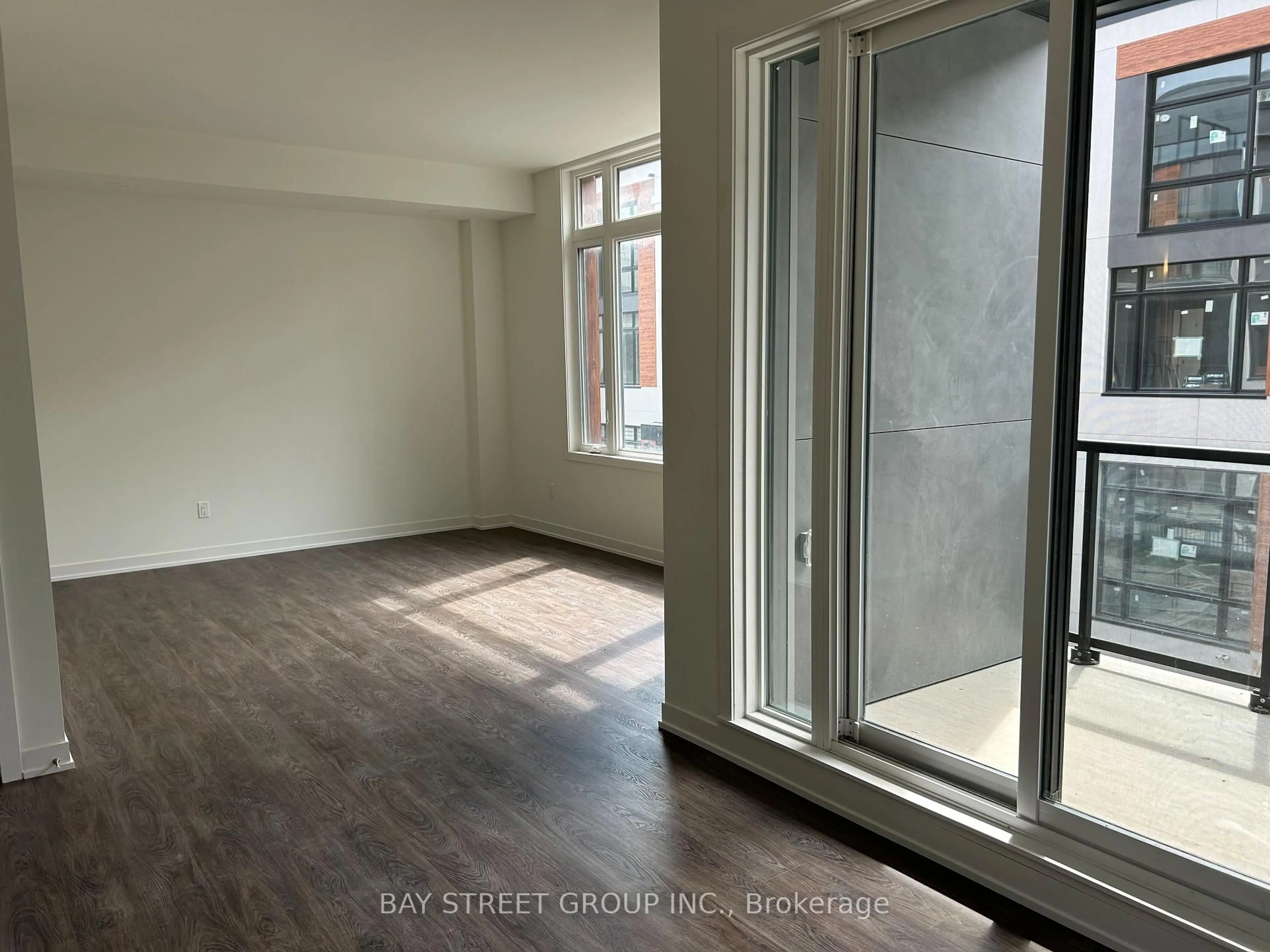 A pic of a room for 12 David Eyer Rd #1116, Richmond Hill Ontario L4S 0N4