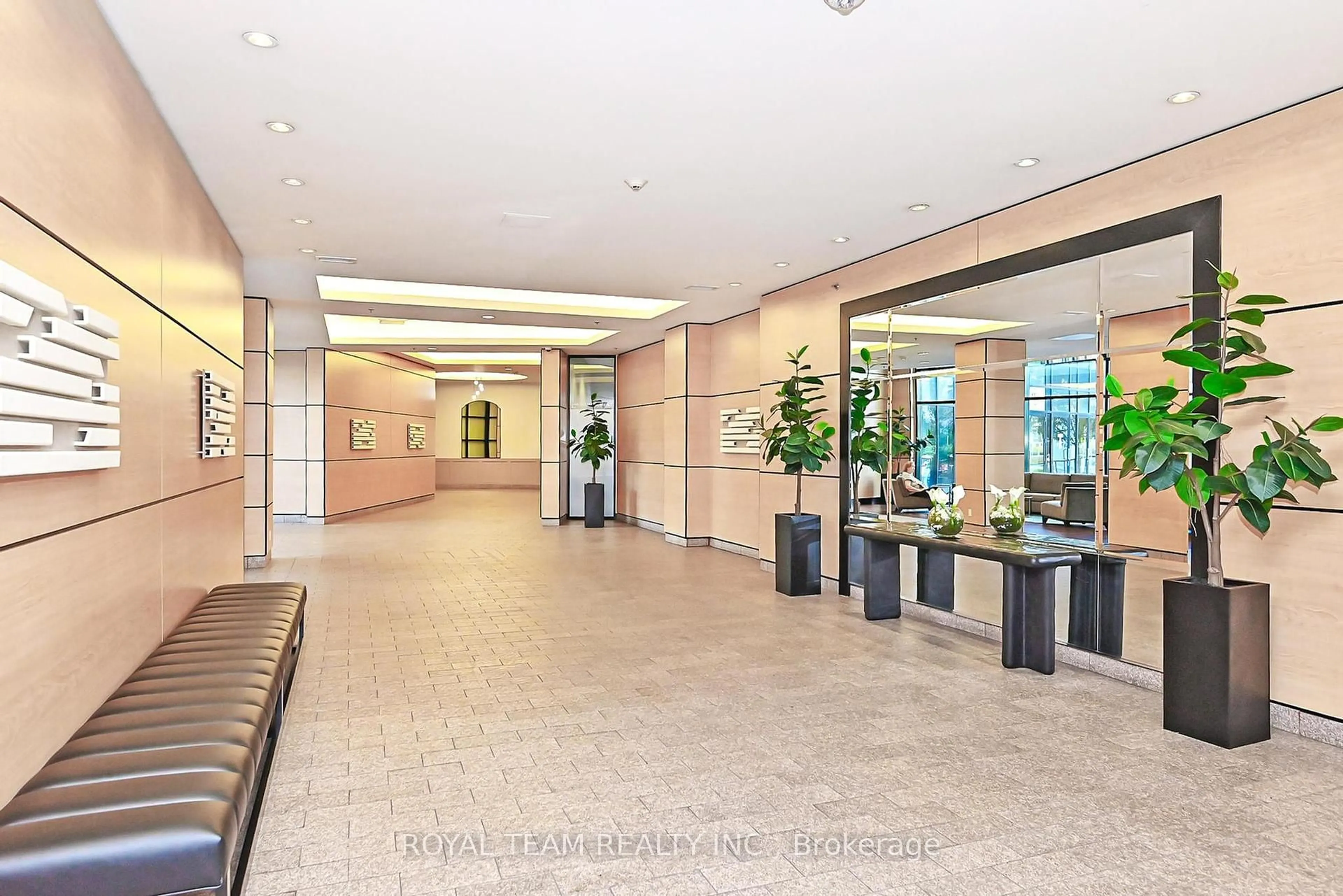 Lobby for 2900 Highway 7 #3405, Vaughan Ontario L4K 0G3
