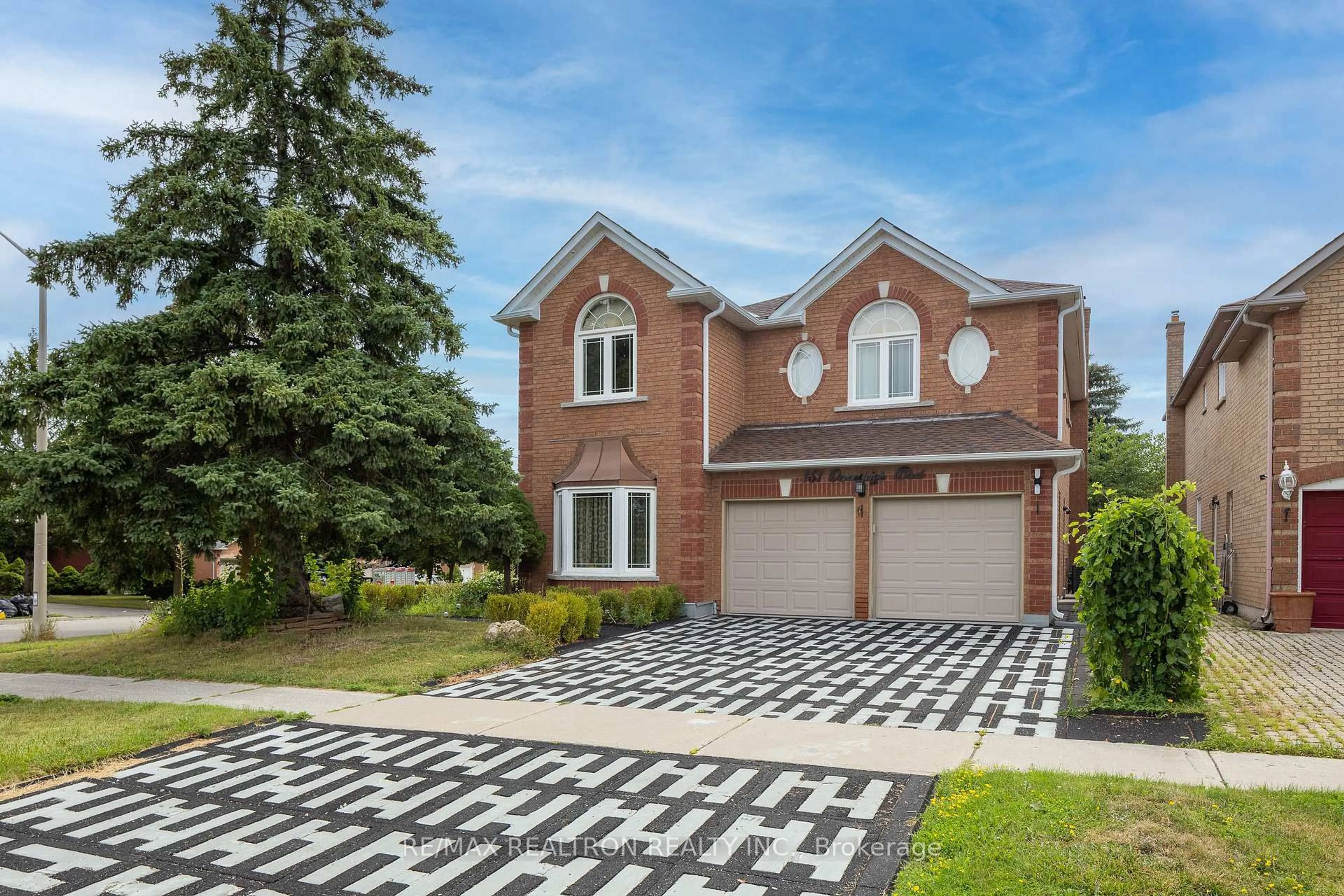 Home with brick exterior material, street for 161 Devonsleigh Blvd, Richmond Hill Ontario L4S 1G3