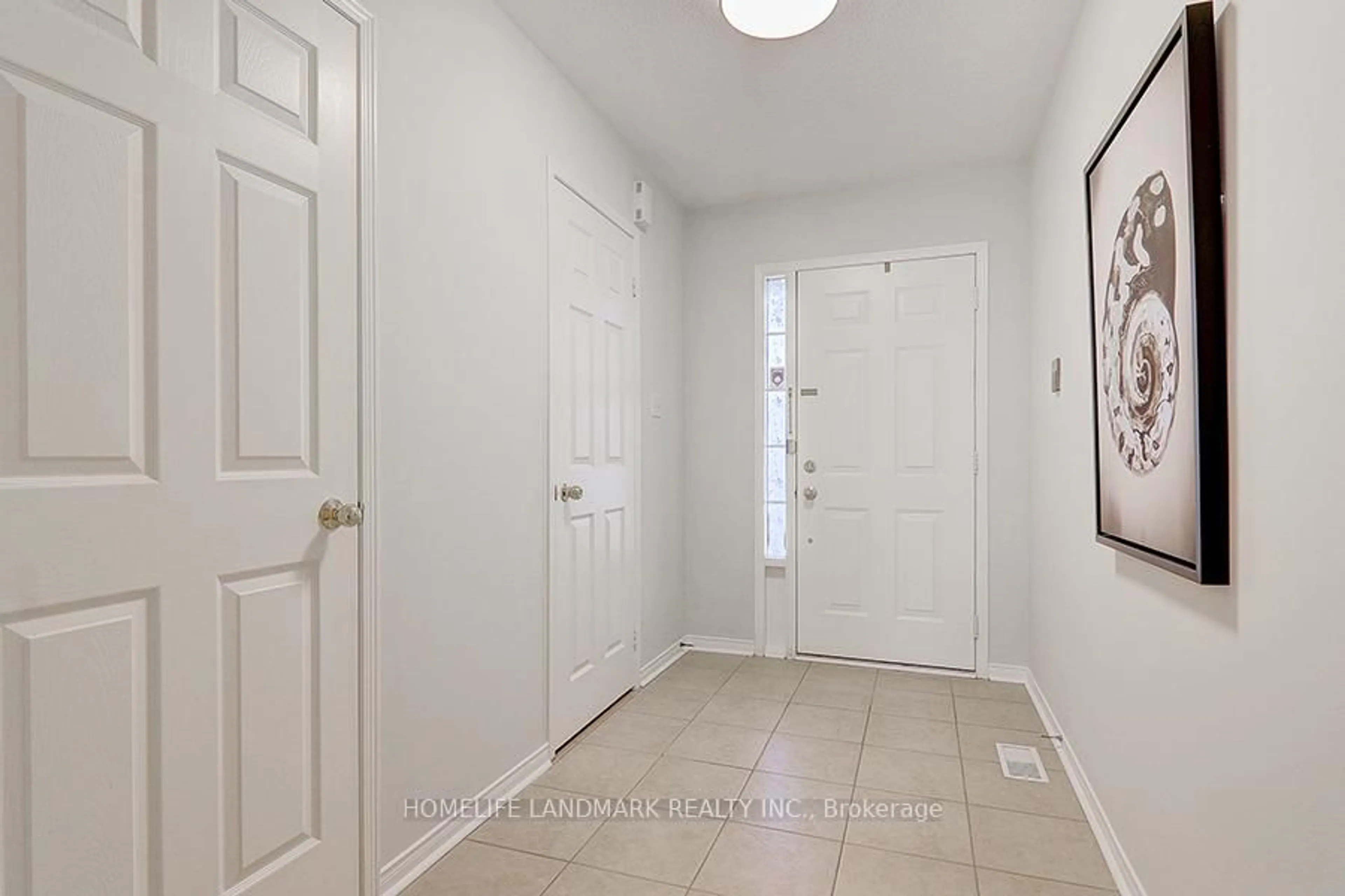 Indoor entryway for 21 Raintree Dr, Markham Ontario L3R 5T9