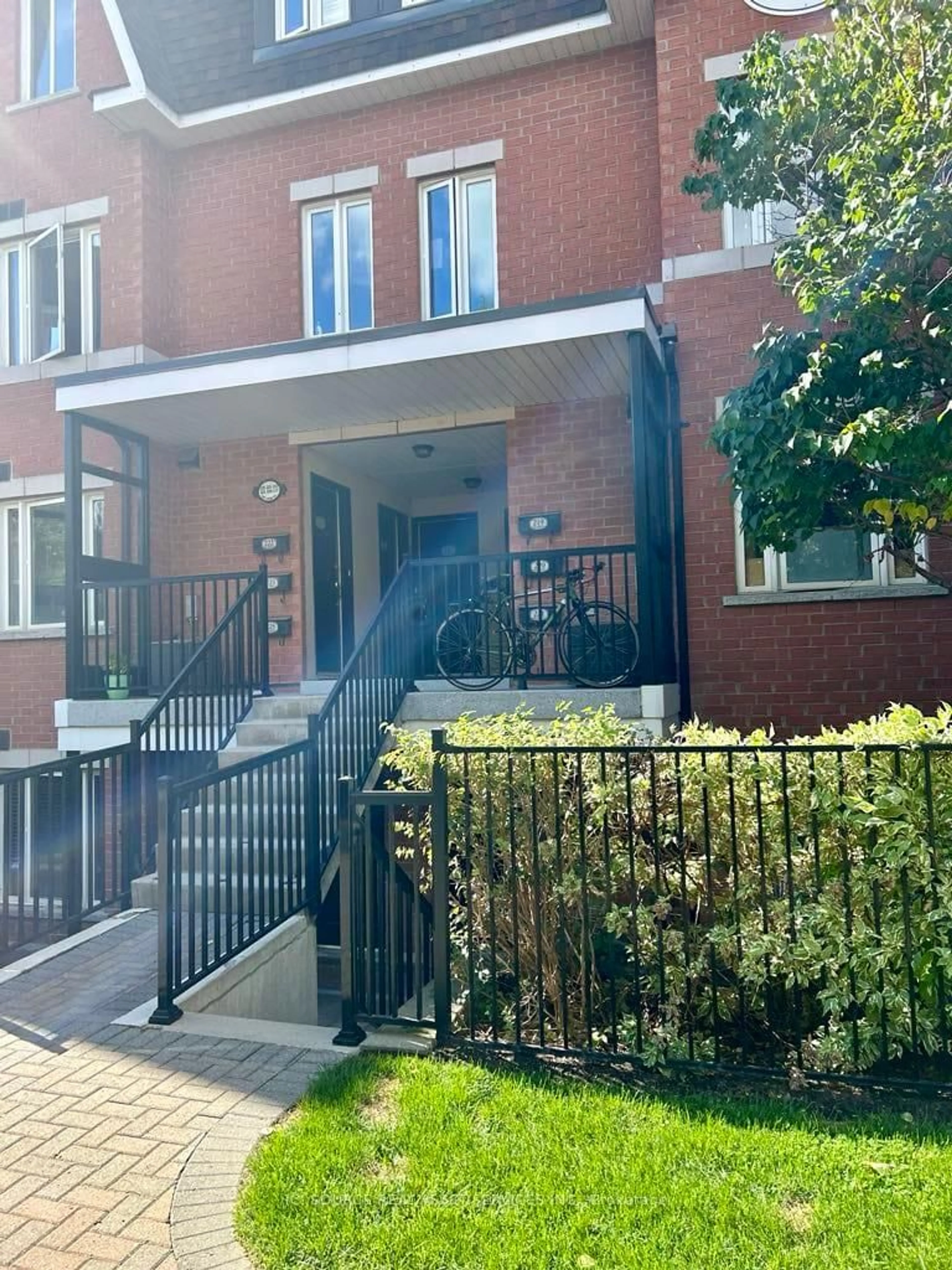 Unknown for 308 John St #220, Markham Ontario L3T 0A7