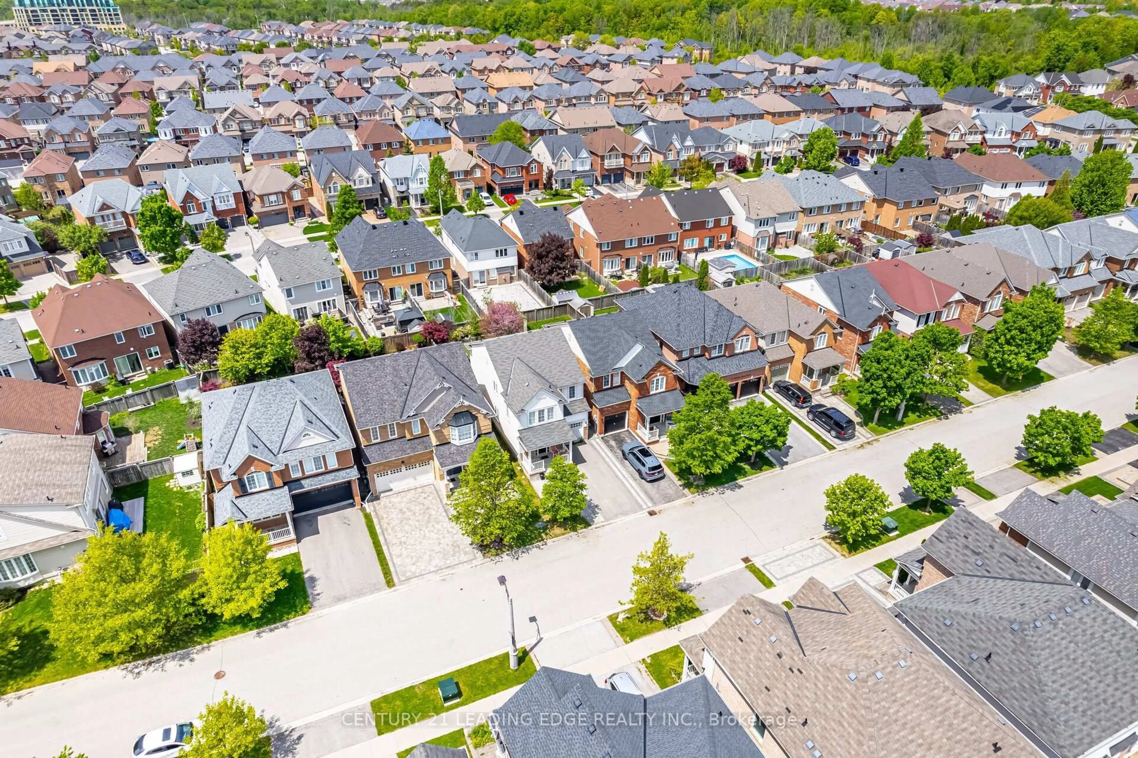 A pic from outside/outdoor area/front of a property/back of a property/a pic from drone, street for 15 William Stark Rd, Whitchurch-Stouffville Ontario L4A 0H5